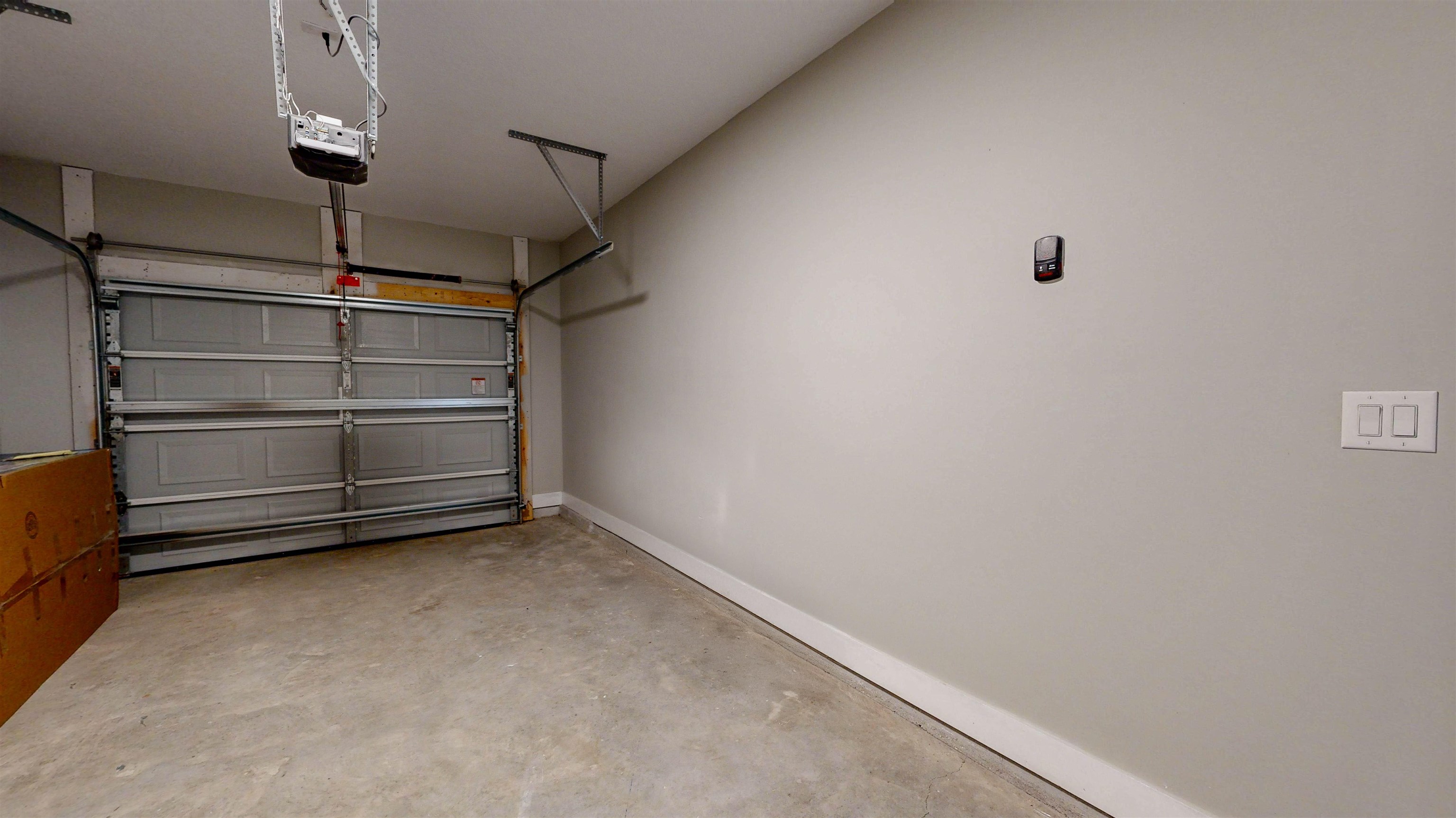 Image 43 of 48 For 688 Coral Cir