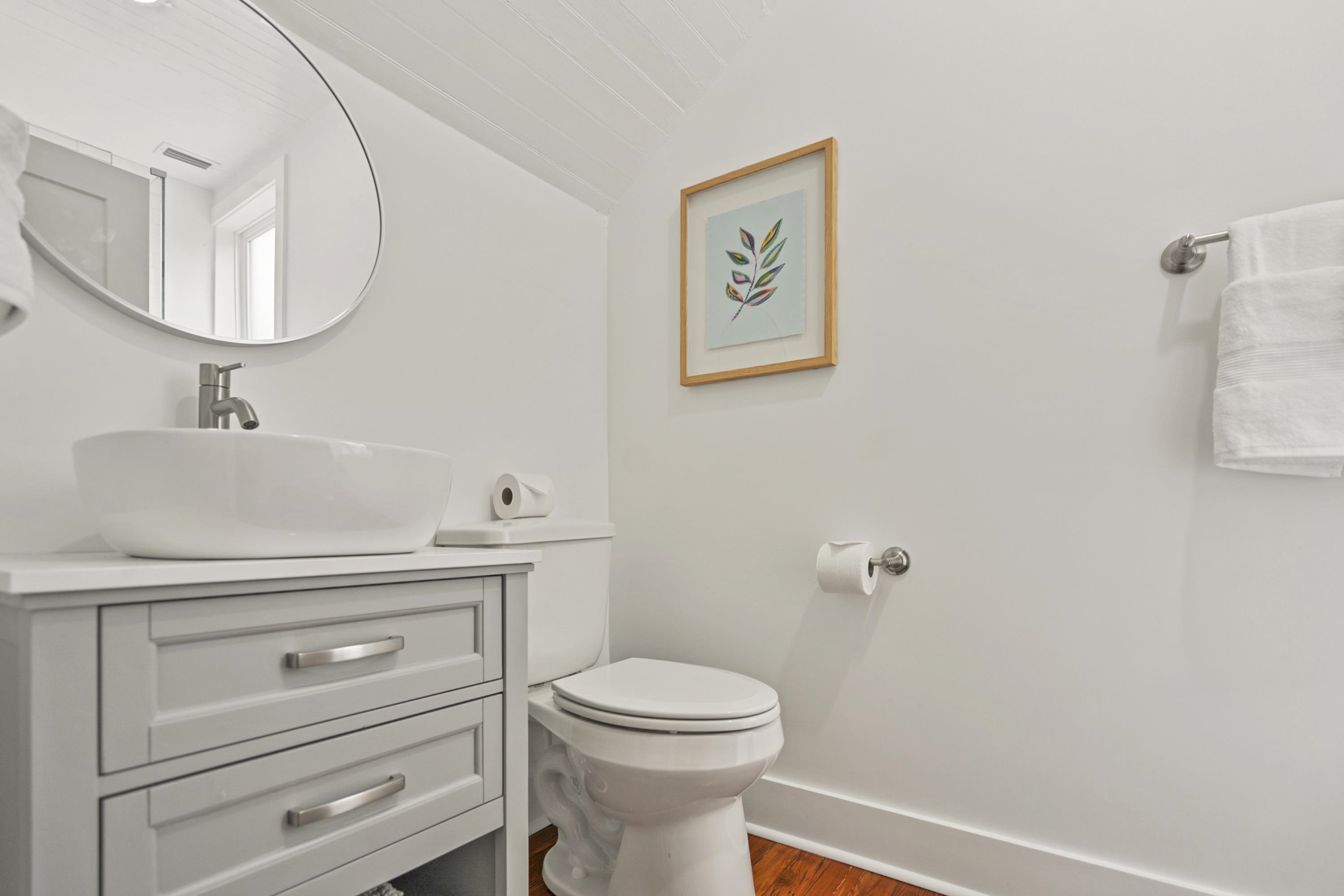 Image 30 of 77 For 15 Shenandoah St