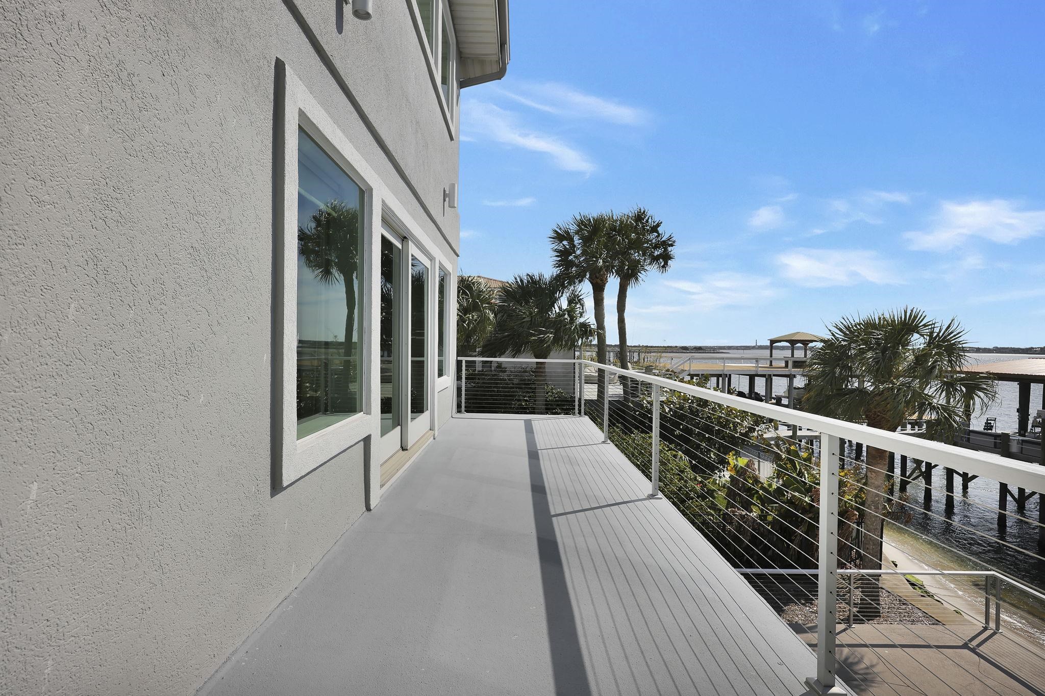 Image 51 of 90 For 311 Porpoise Point Dr