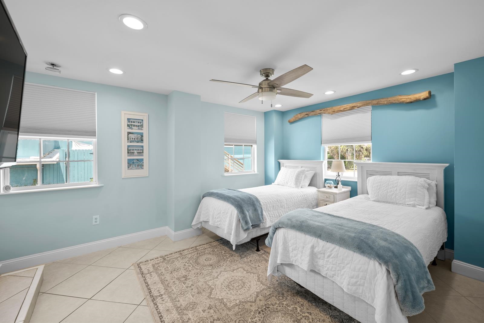 Image 15 of 48 For 6896 A Ave  