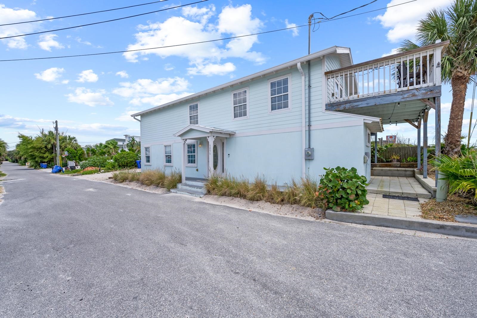 Image 4 of 48 For 6896 A Ave  