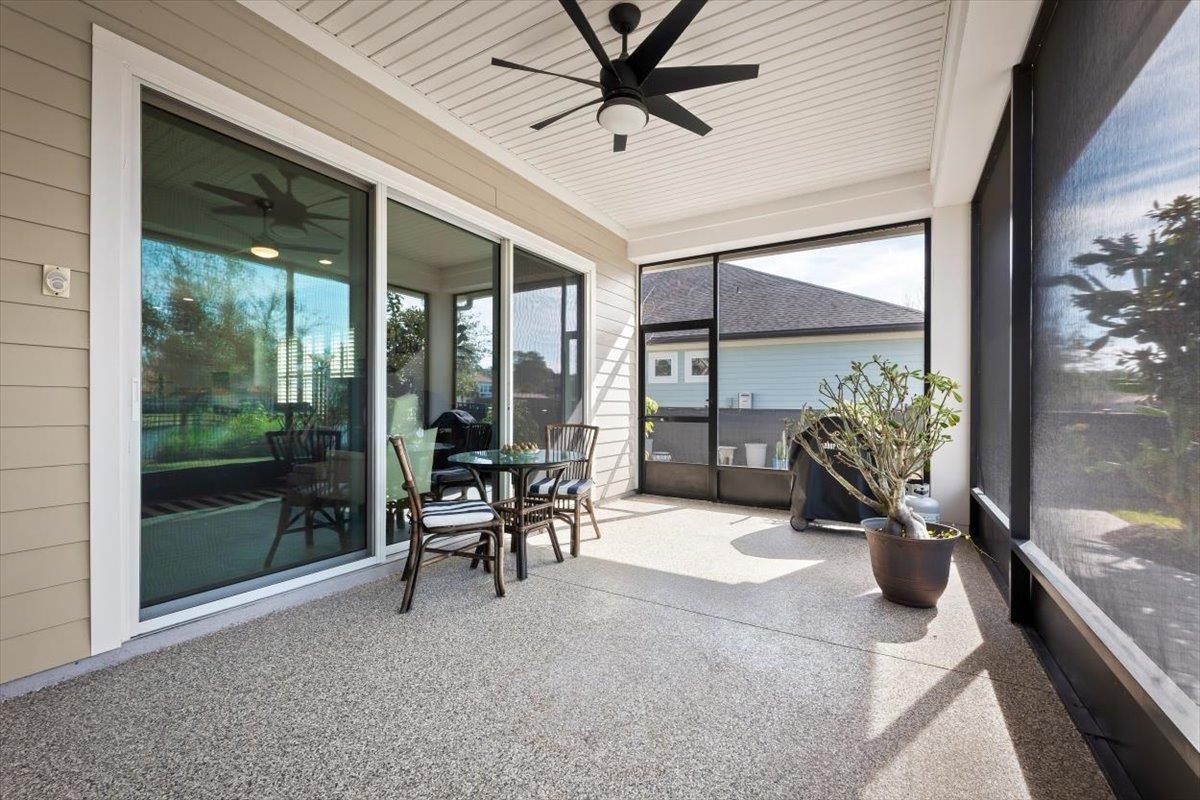 Image 7 of 34 For 211 Pintoresco Dr
