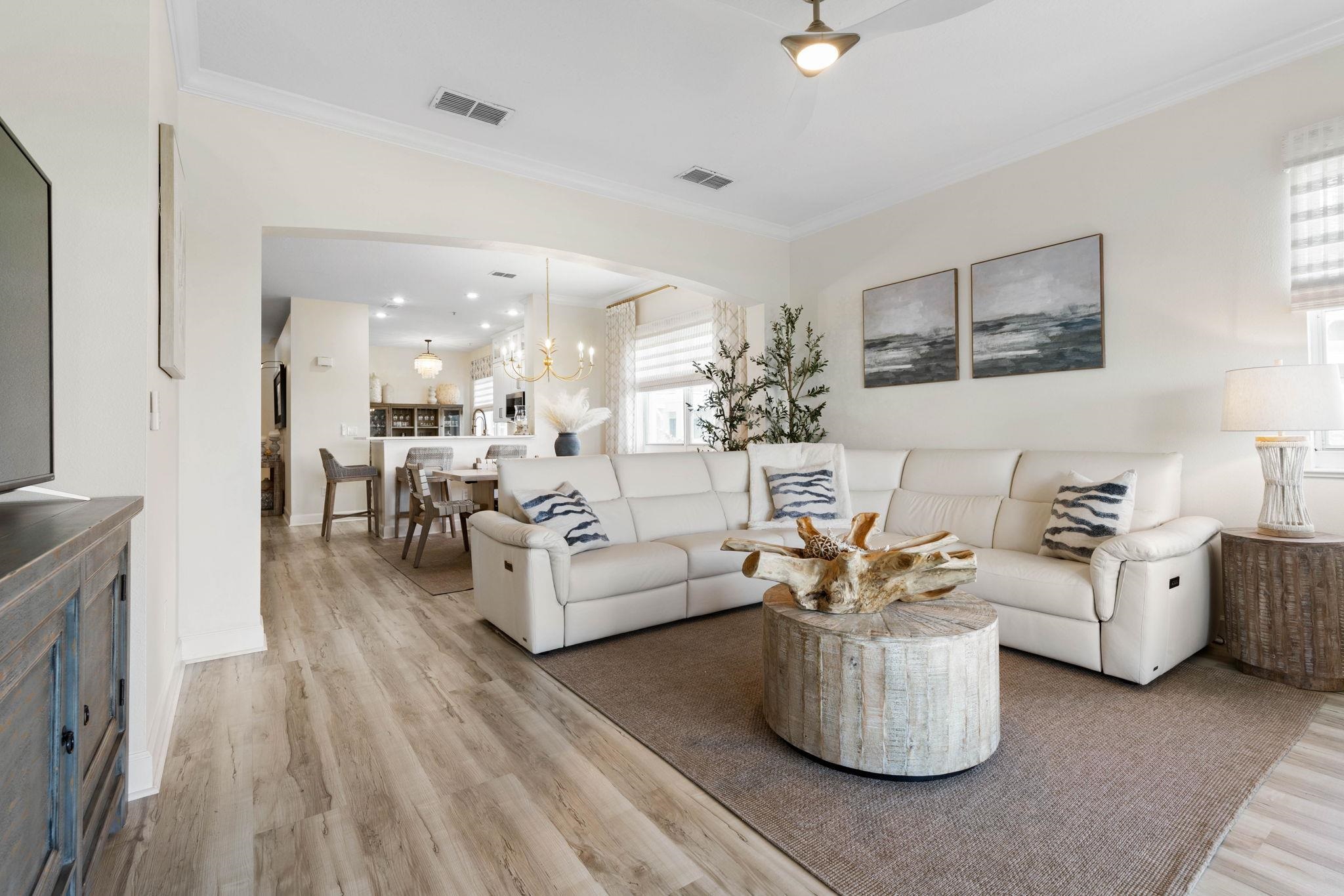 Image 17 of 35 For 400 Cinnamon Beach Way  321