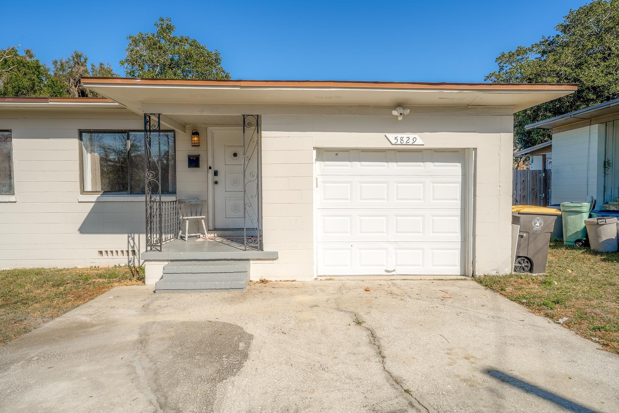 Image 16 of 56 For 5829 Cherry Laurel Dr