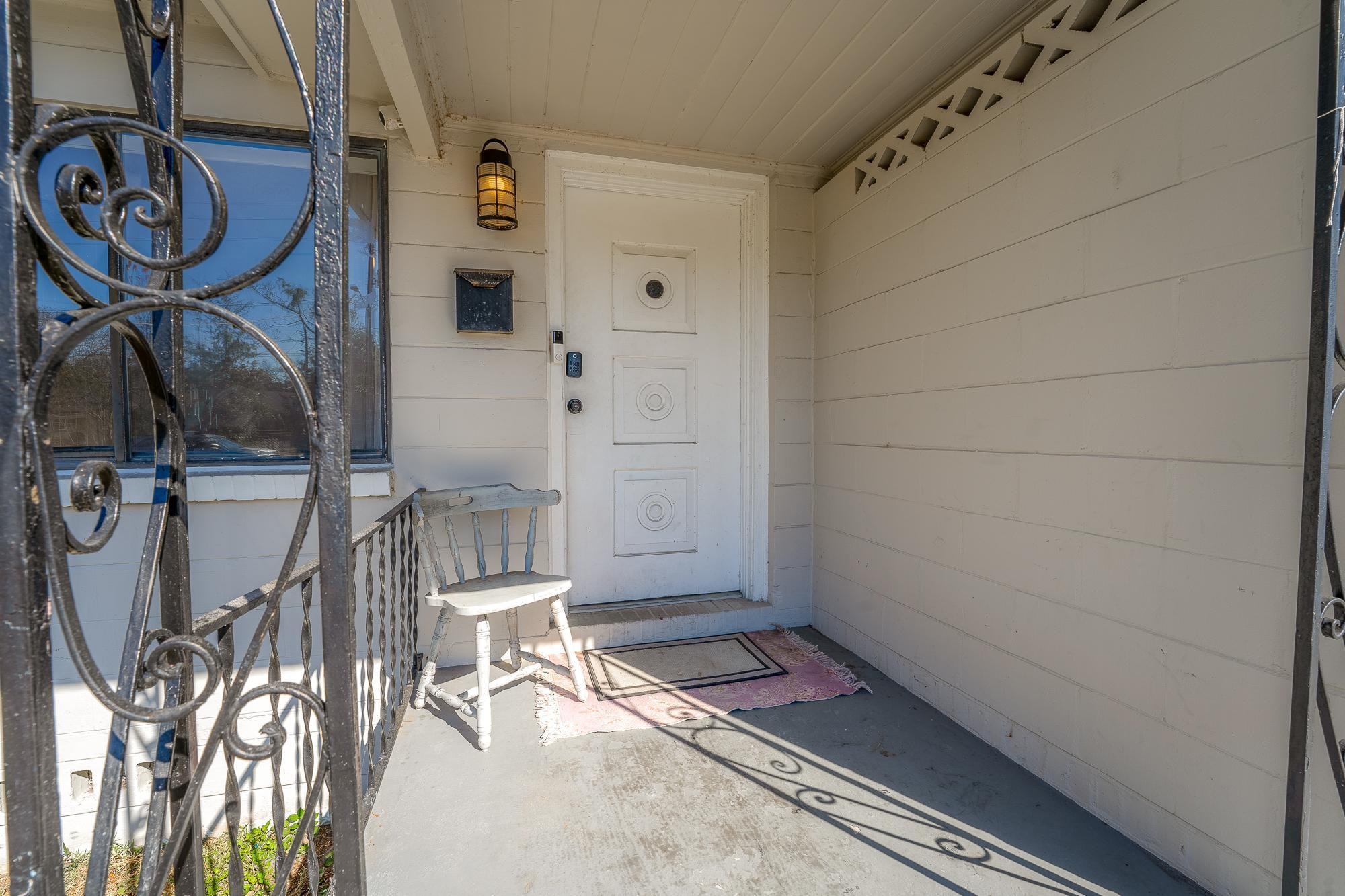 Image 17 of 56 For 5829 Cherry Laurel Dr