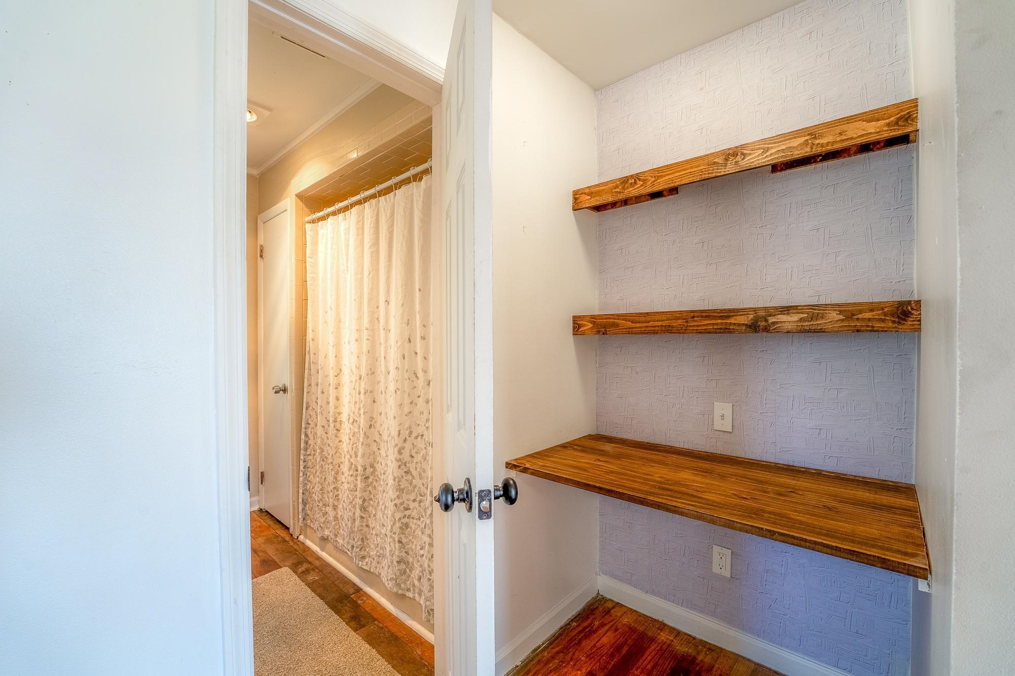 Image 30 of 56 For 5829 Cherry Laurel Dr