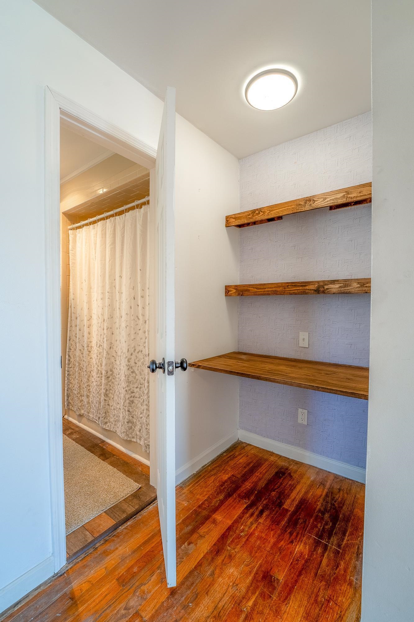 Image 32 of 56 For 5829 Cherry Laurel Dr