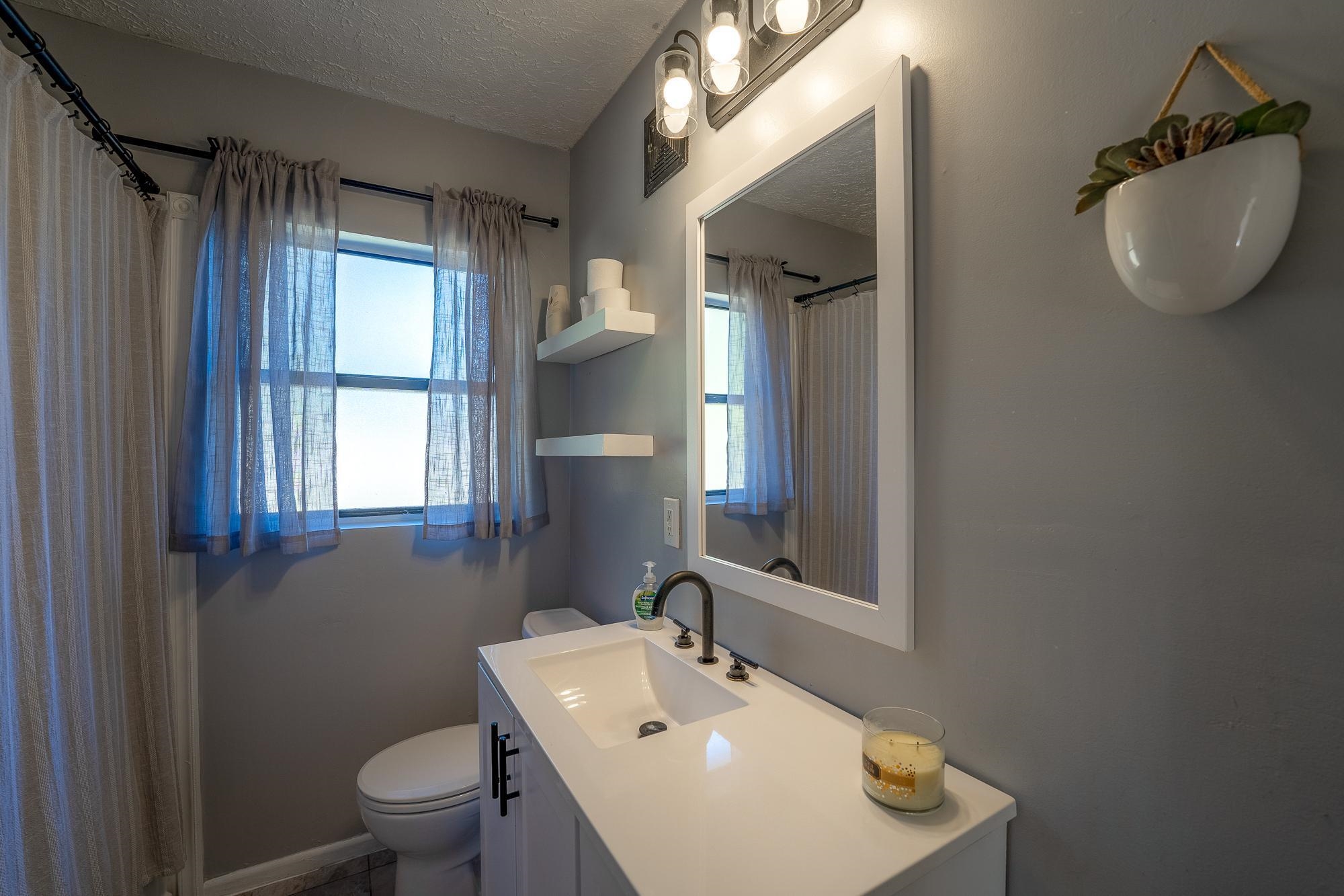 Image 40 of 56 For 5829 Cherry Laurel Dr