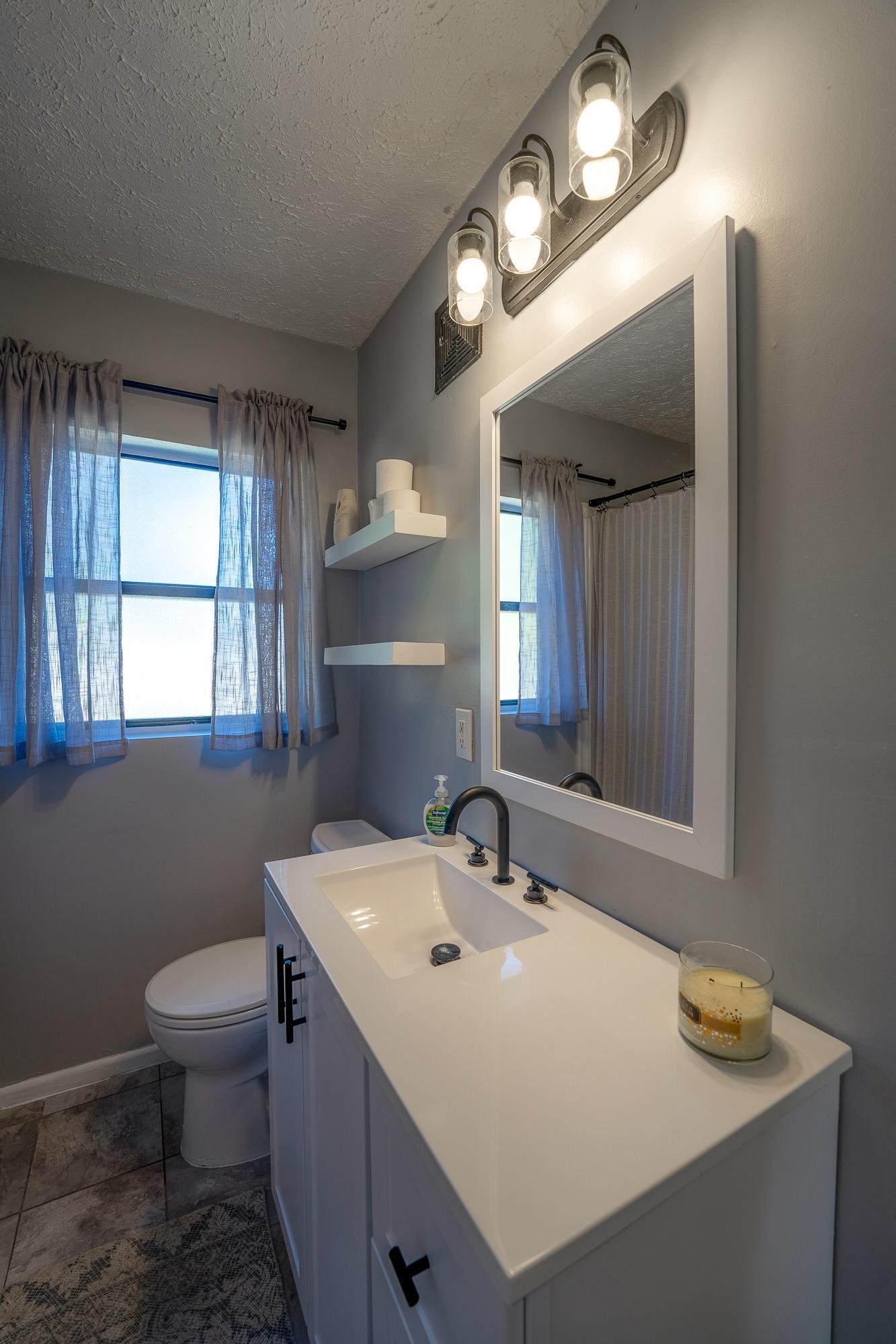 Image 41 of 56 For 5829 Cherry Laurel Dr