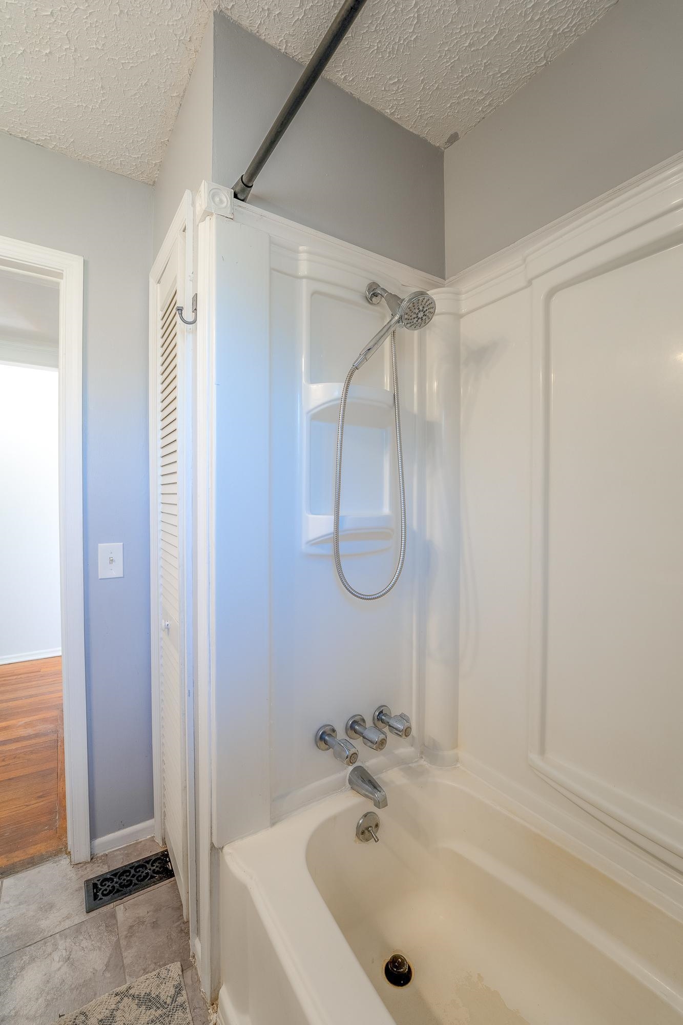 Image 43 of 56 For 5829 Cherry Laurel Dr