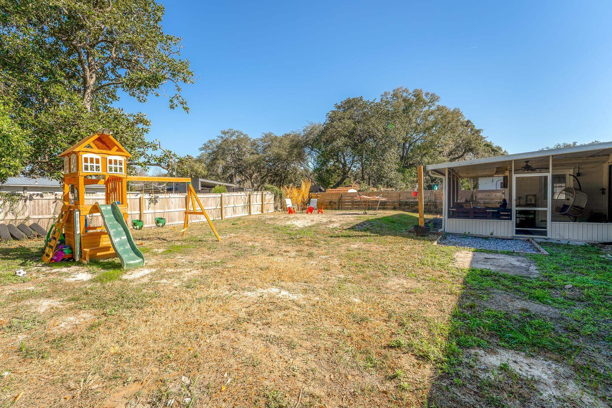 Image 54 of 56 For 5829 Cherry Laurel Dr