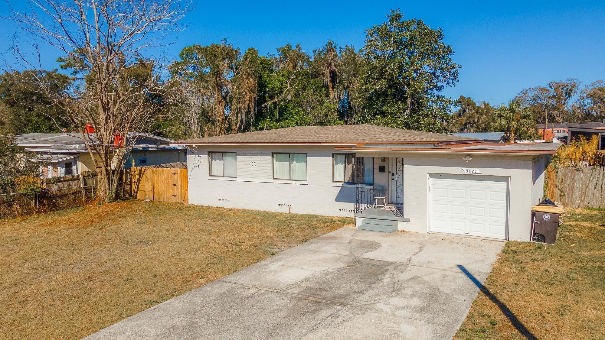 Image 7 of 56 For 5829 Cherry Laurel Dr