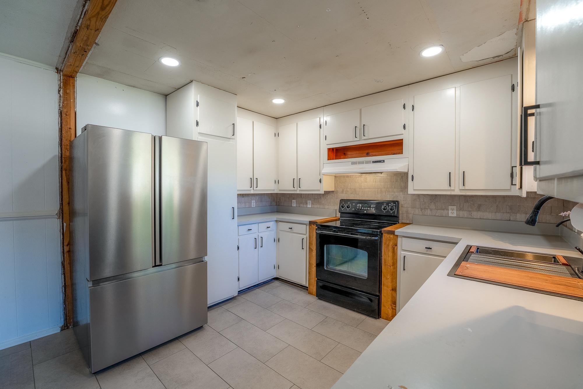 Image 8 of 56 For 5829 Cherry Laurel Dr
