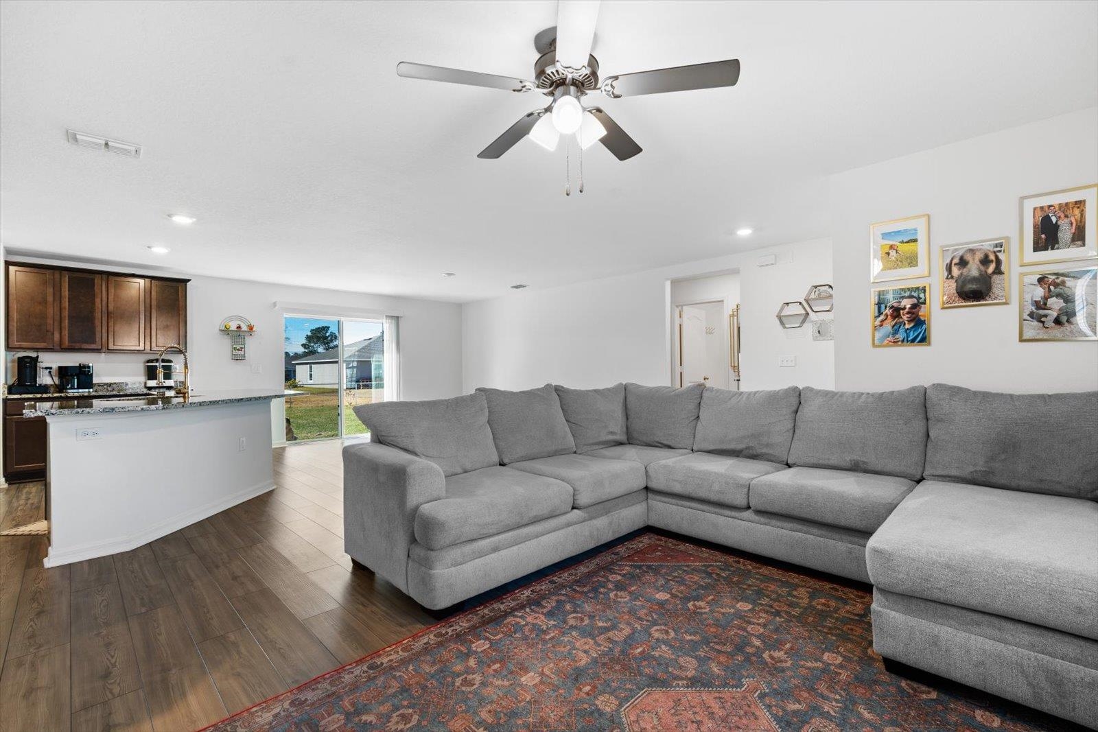 Image 4 of 22 For 26 Rockingham Ln