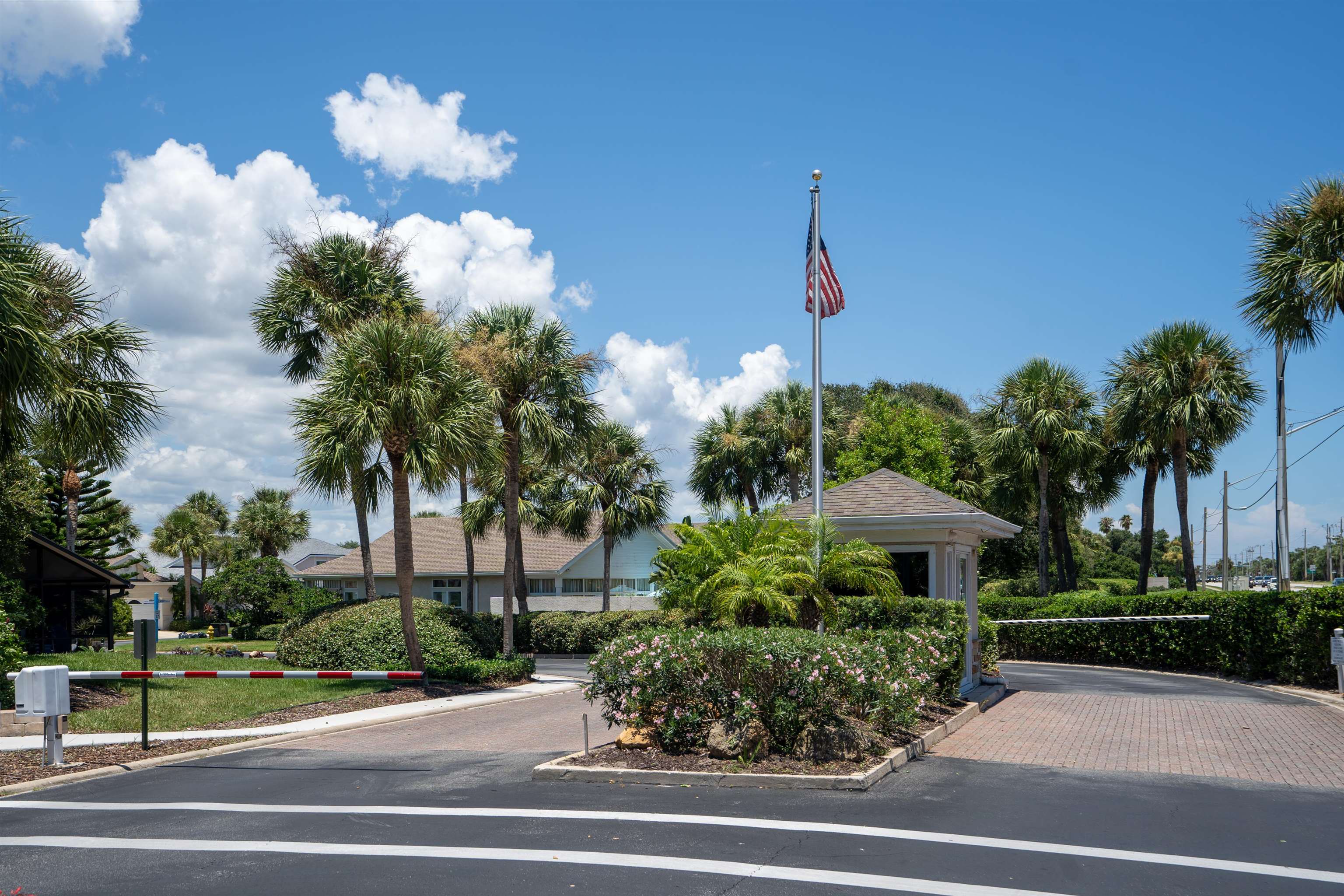 Image 32 of 44 For 362 Monika Pl