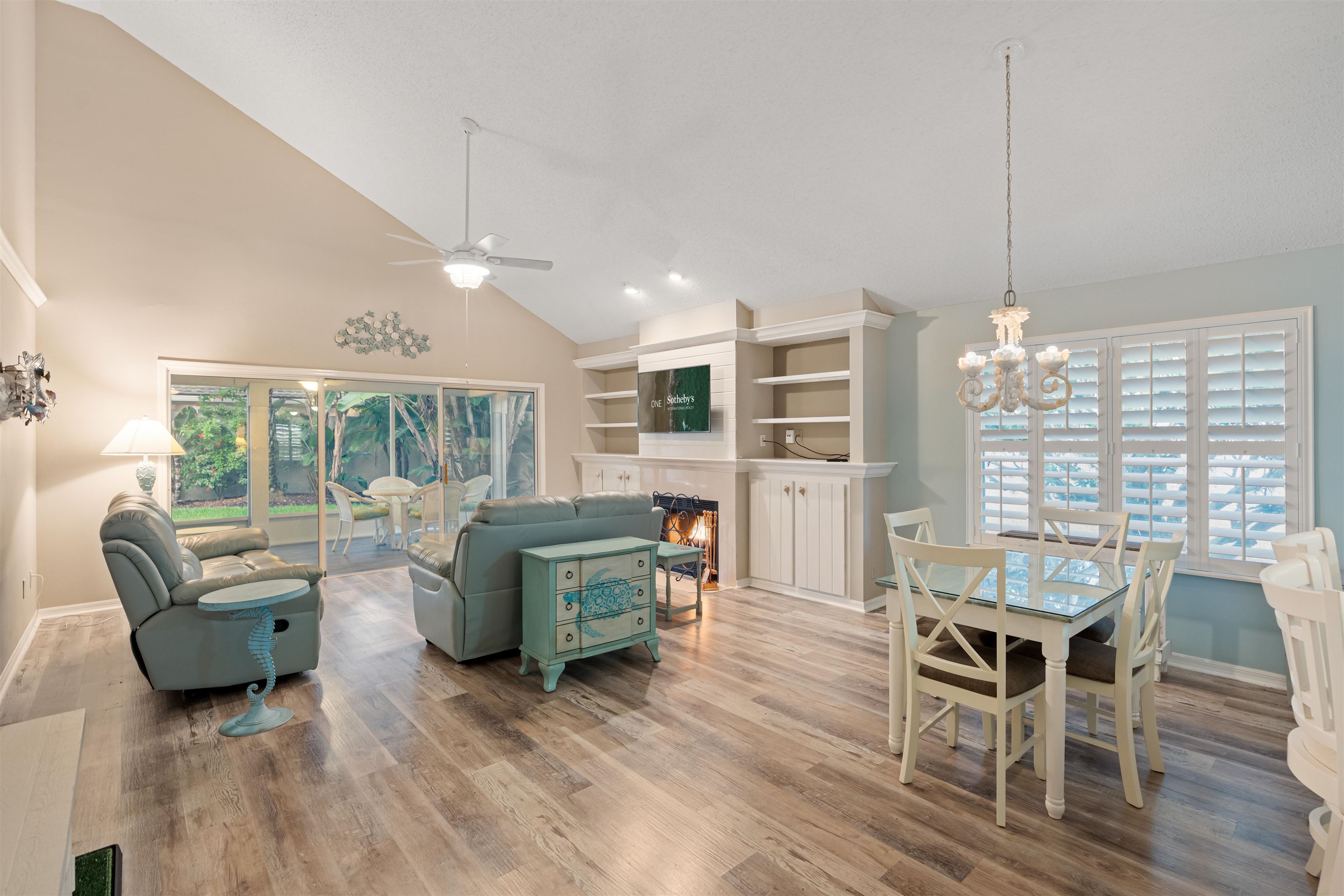 Image 8 of 44 For 362 Monika Pl