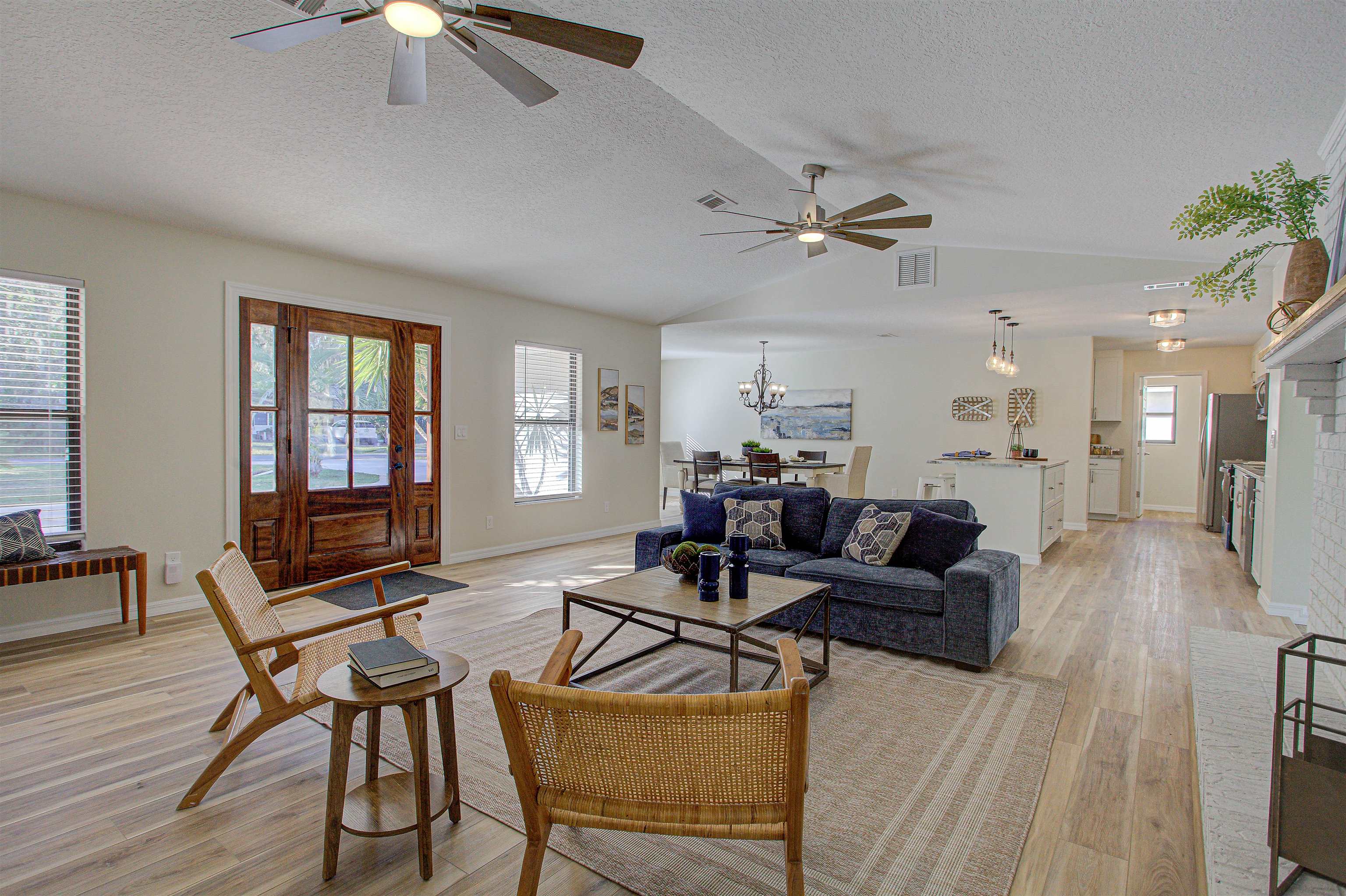 Image 11 of 47 For 151 Park Dr  