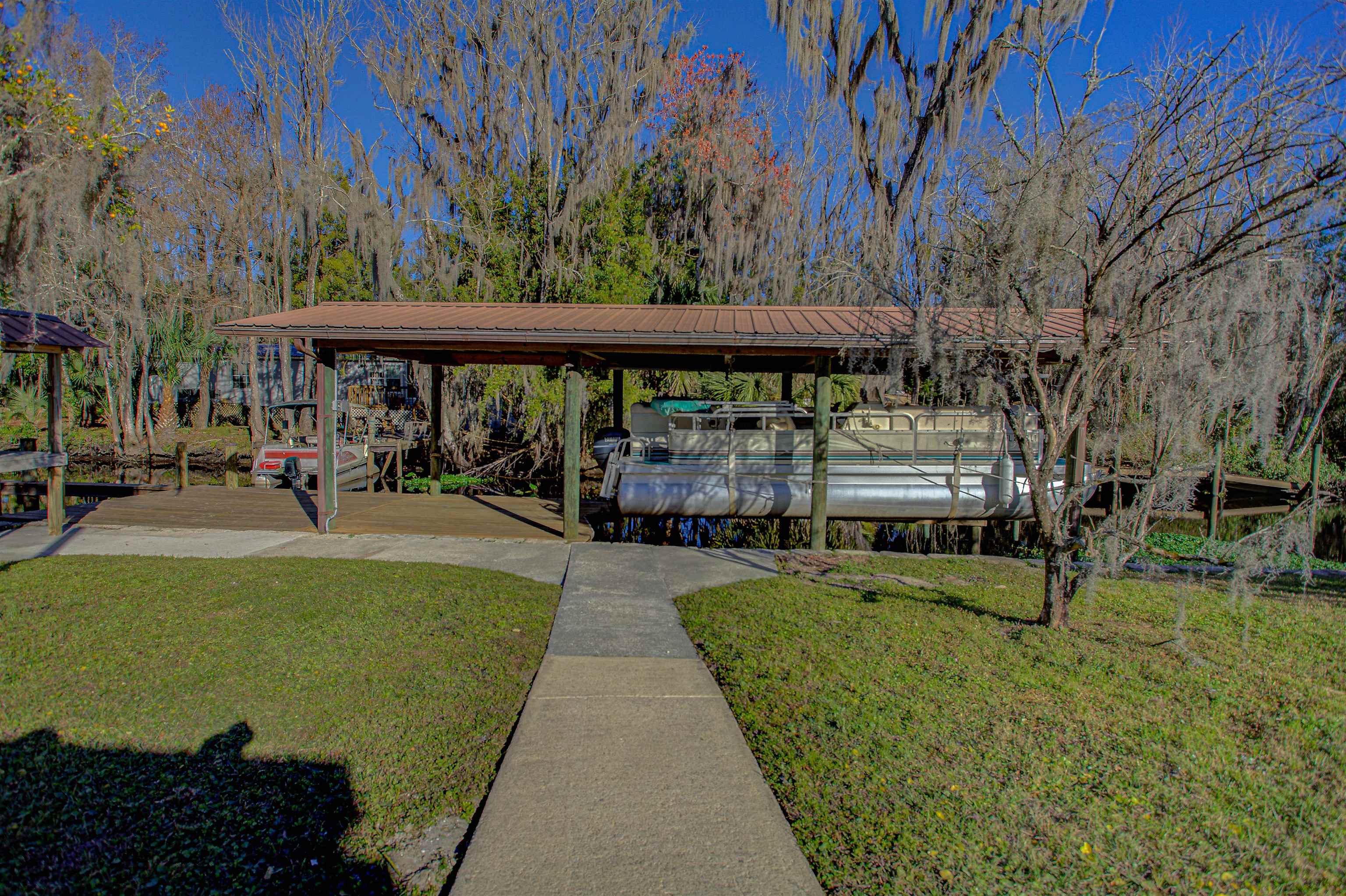 Image 42 of 47 For 151 Park Dr  
