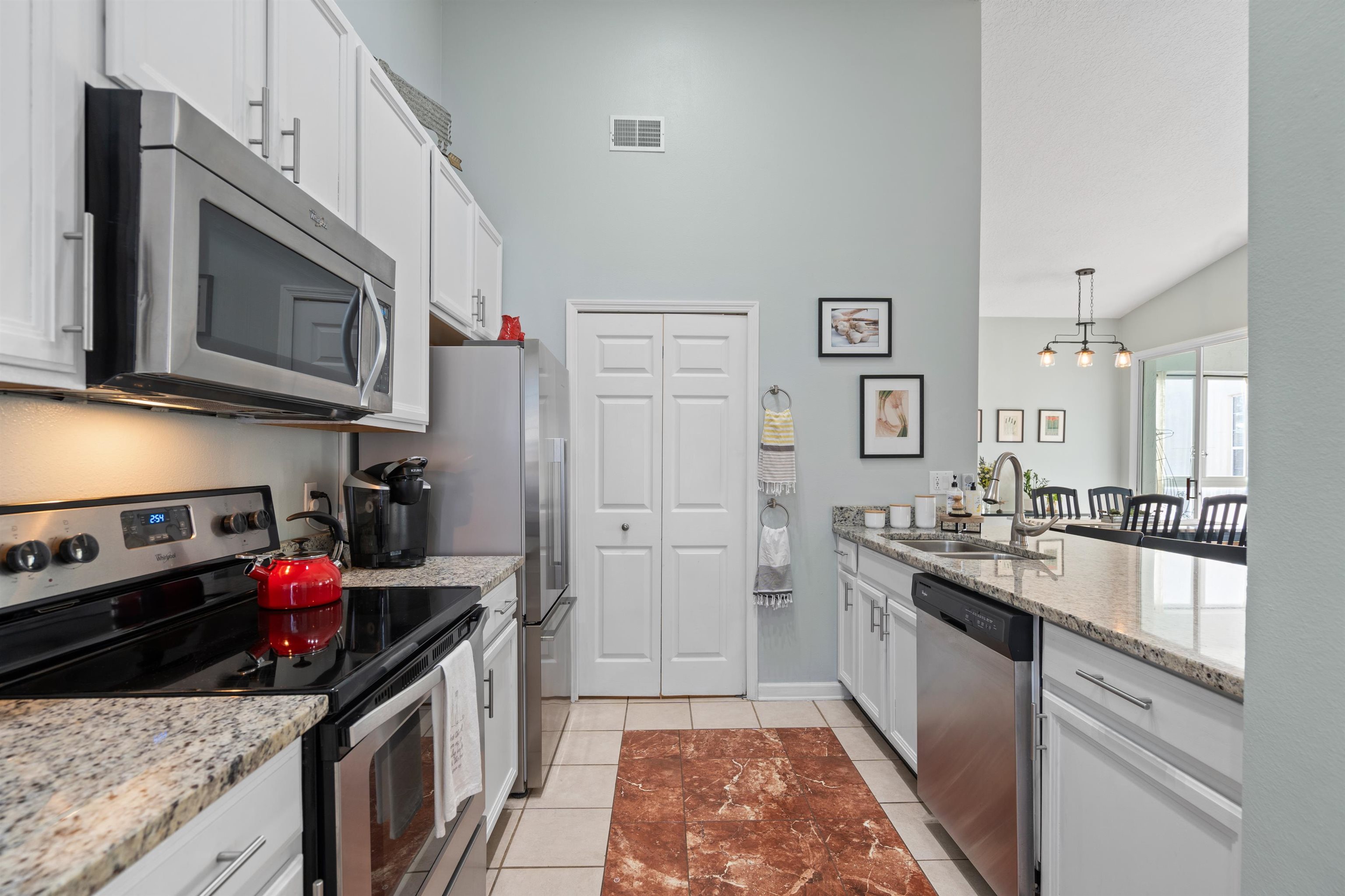 Image 14 of 50 For 101 Augusta Circle