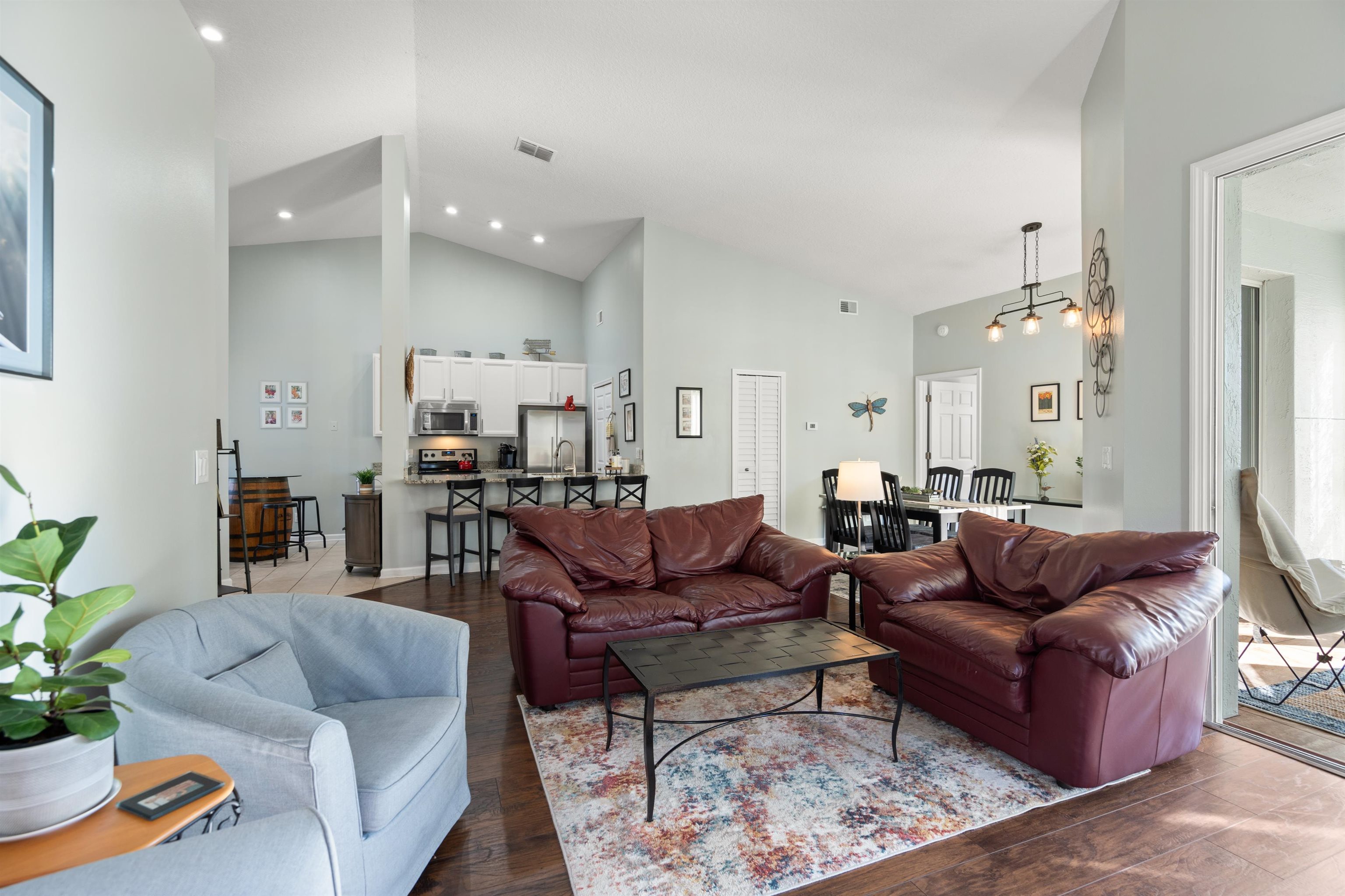 Image 20 of 50 For 101 Augusta Circle