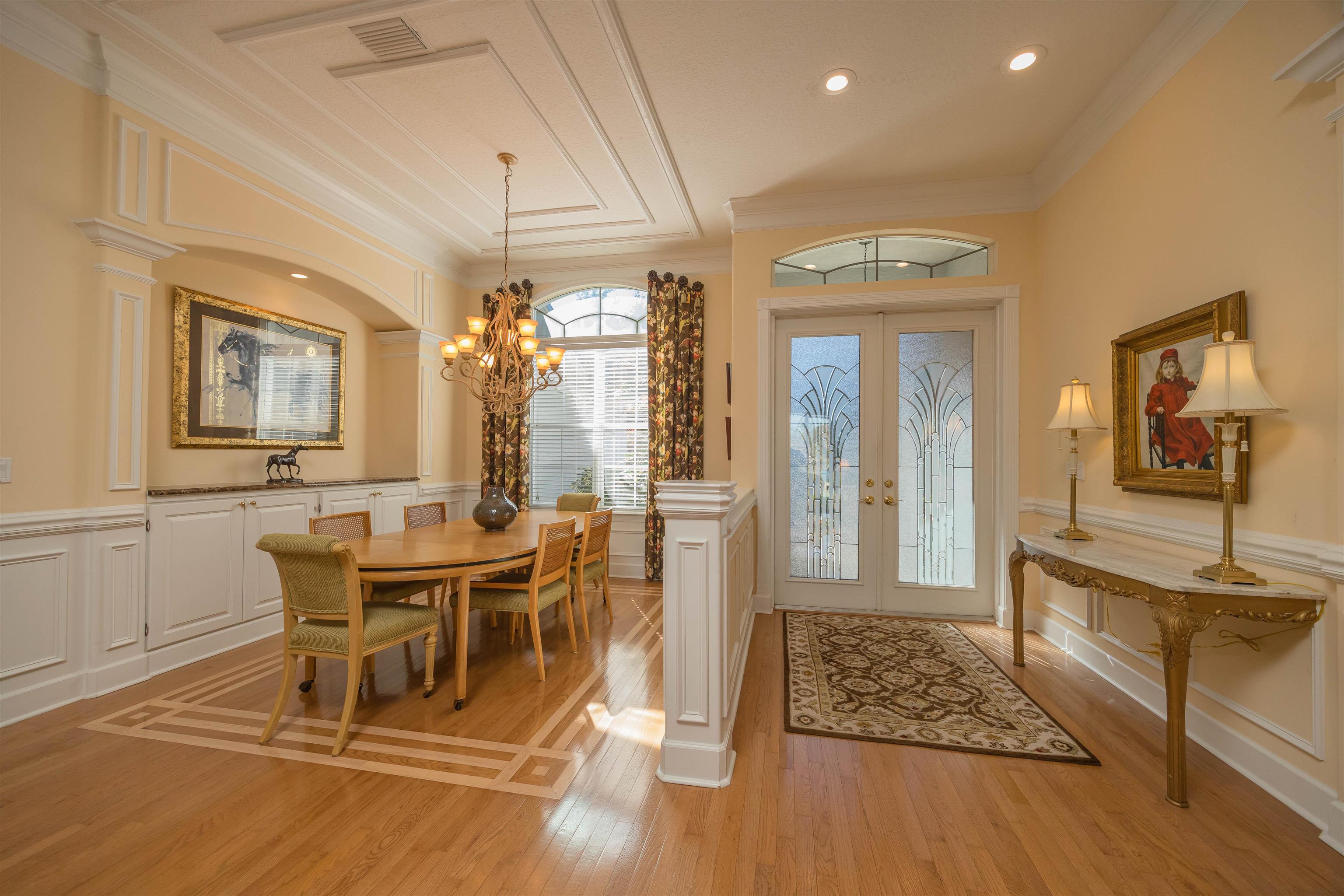 Image 15 of 91 For 281 Pinehurst Pointe Dr
