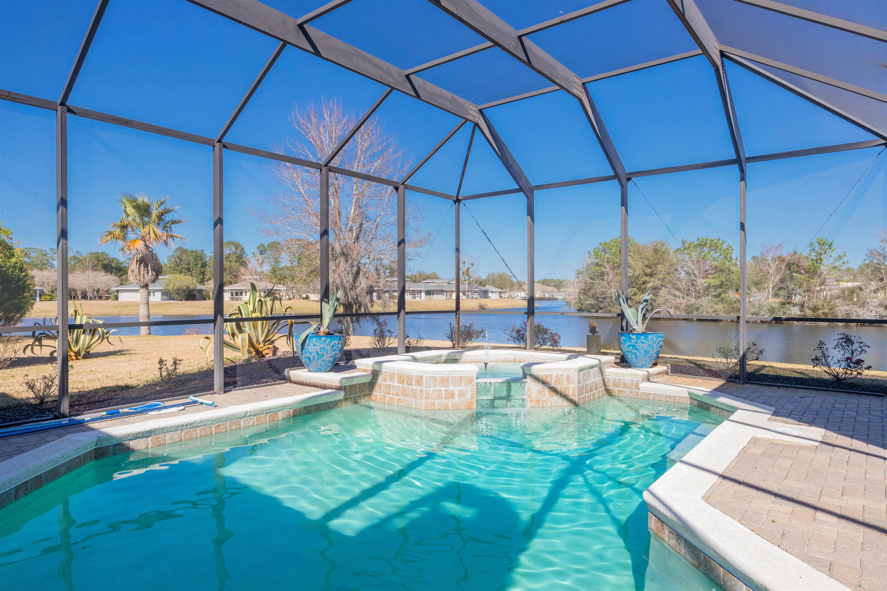 Image 2 of 91 For 281 Pinehurst Pointe Dr