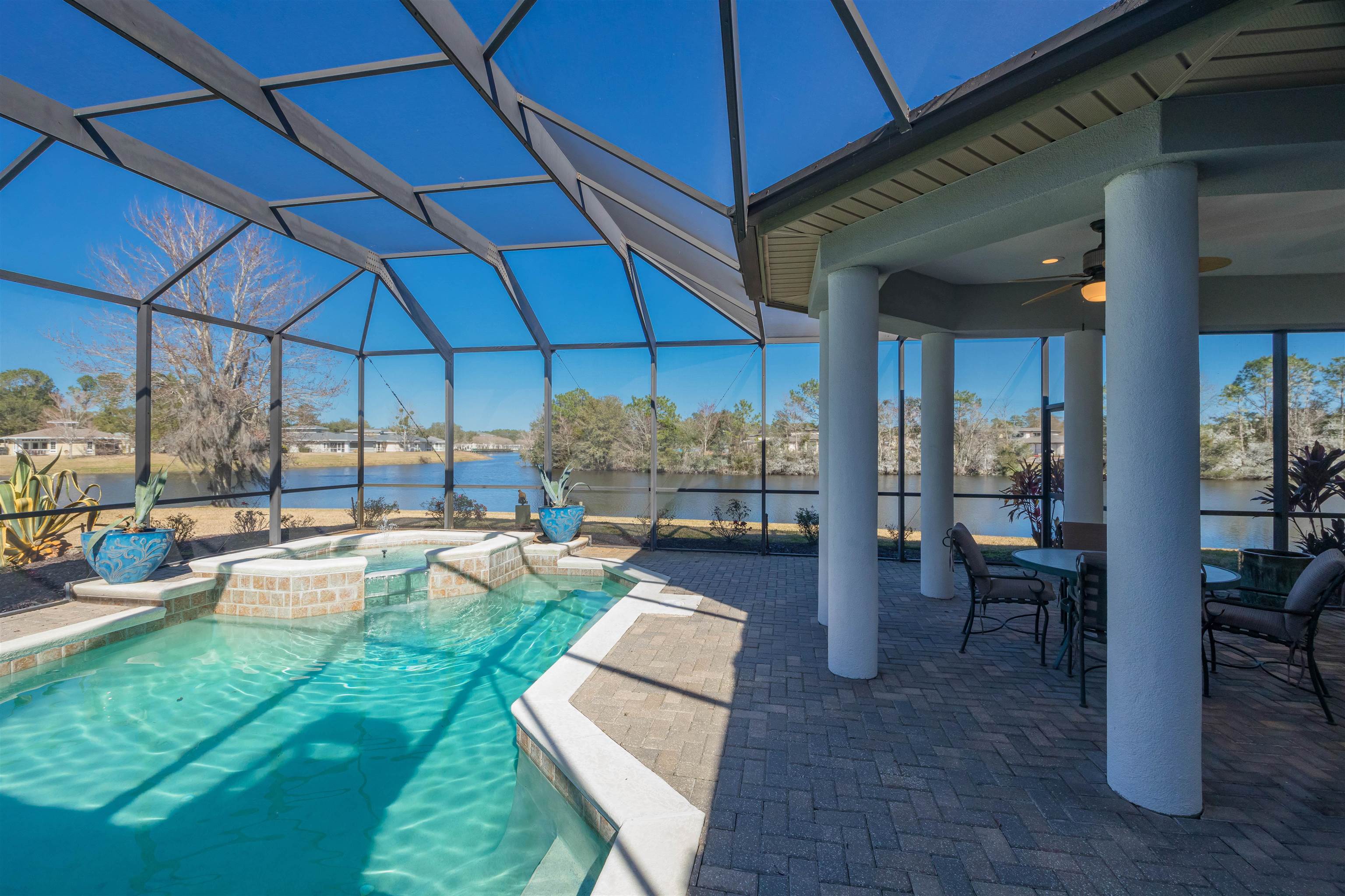 Image 30 of 91 For 281 Pinehurst Pointe Dr