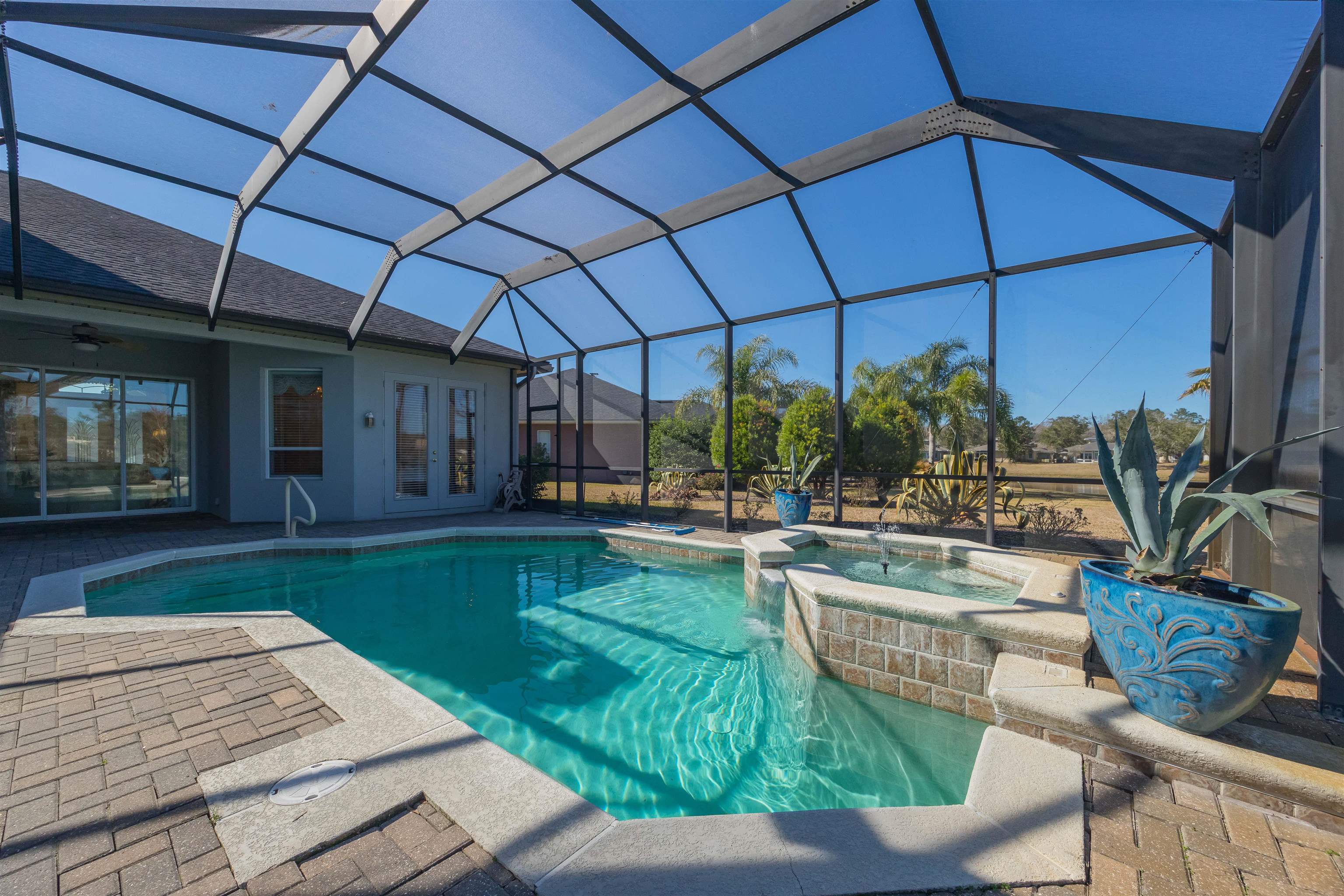Image 33 of 91 For 281 Pinehurst Pointe Dr