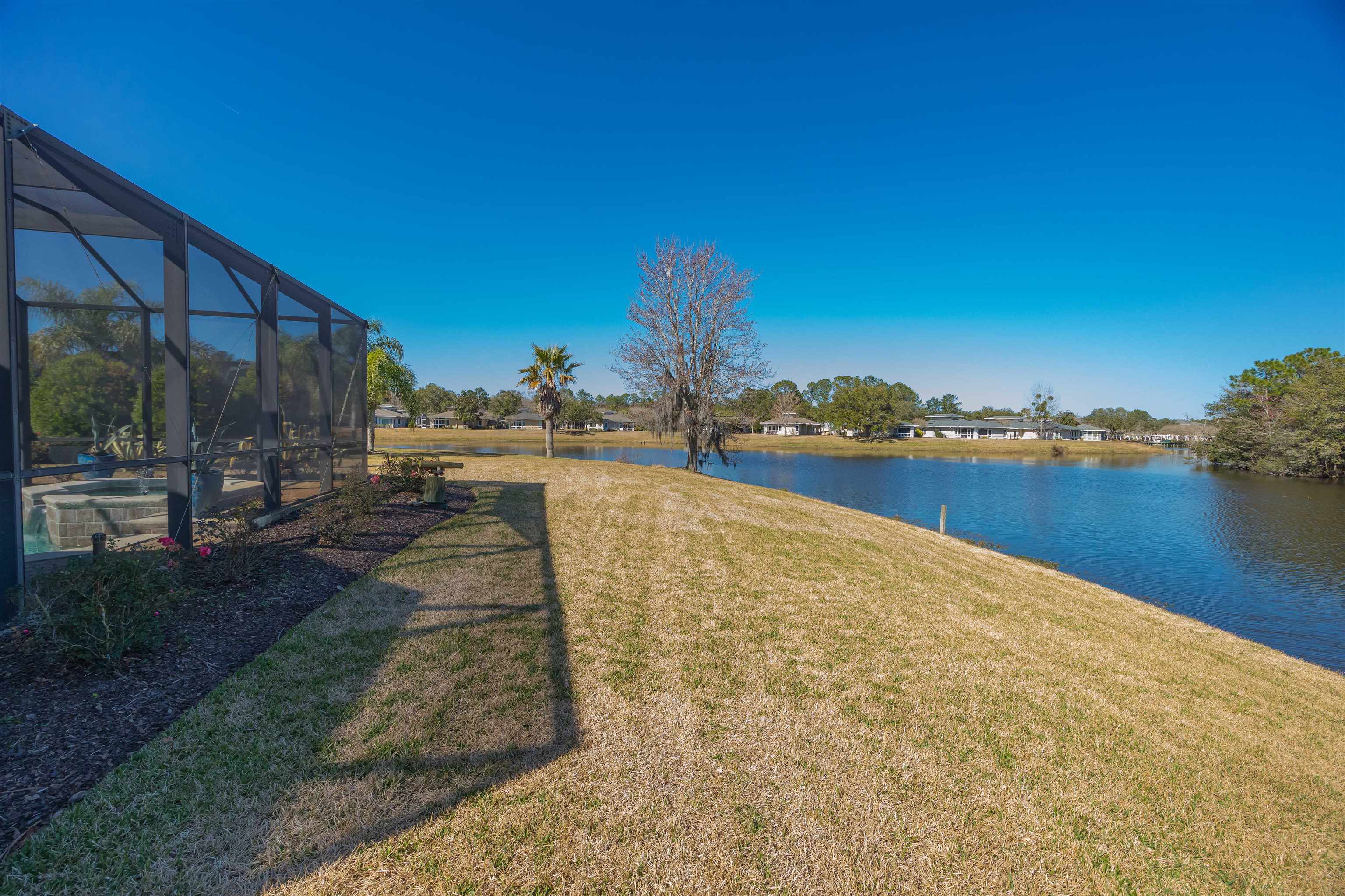 Image 36 of 91 For 281 Pinehurst Pointe Dr