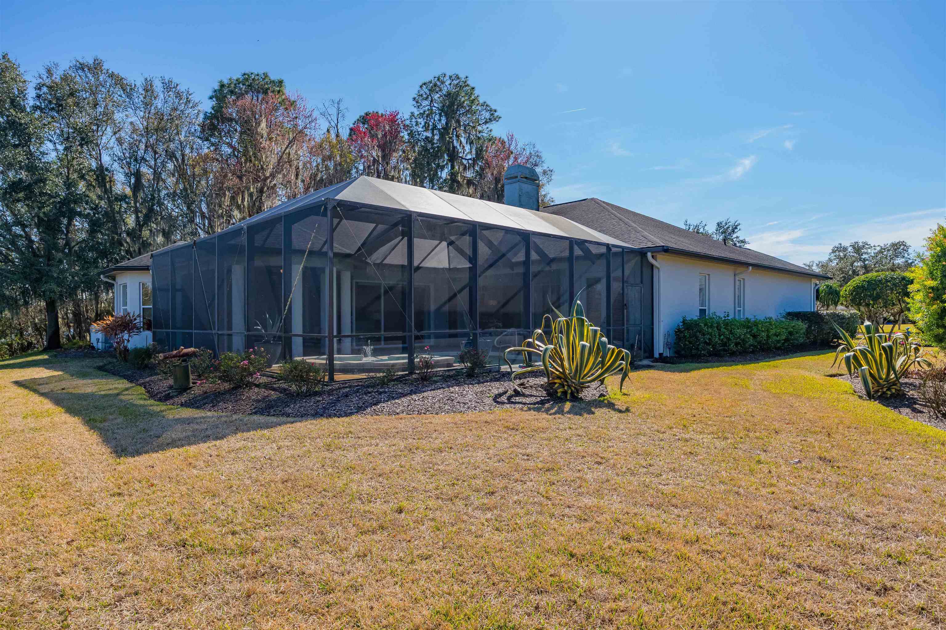 Image 38 of 91 For 281 Pinehurst Pointe Dr