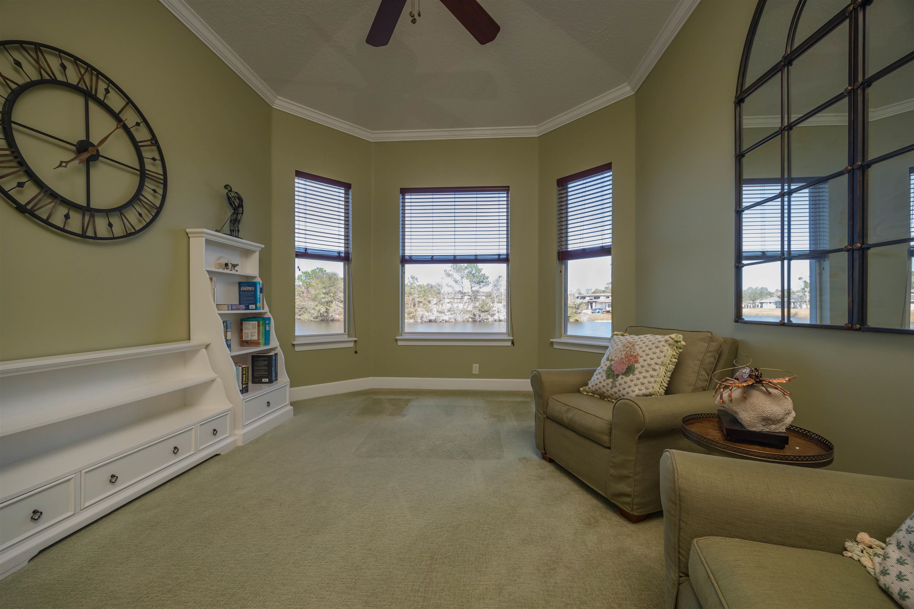Image 41 of 91 For 281 Pinehurst Pointe Dr