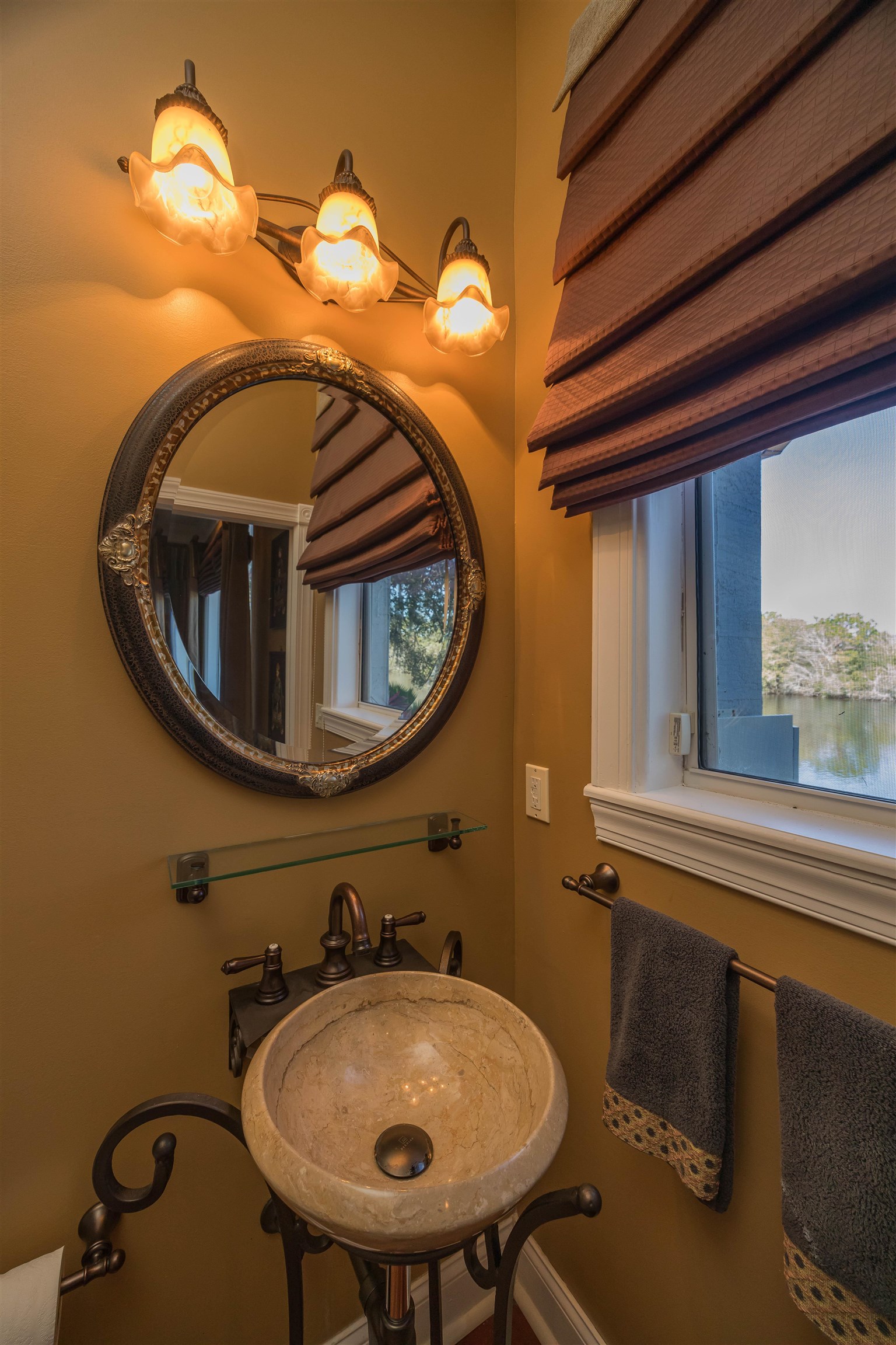 Image 44 of 91 For 281 Pinehurst Pointe Dr