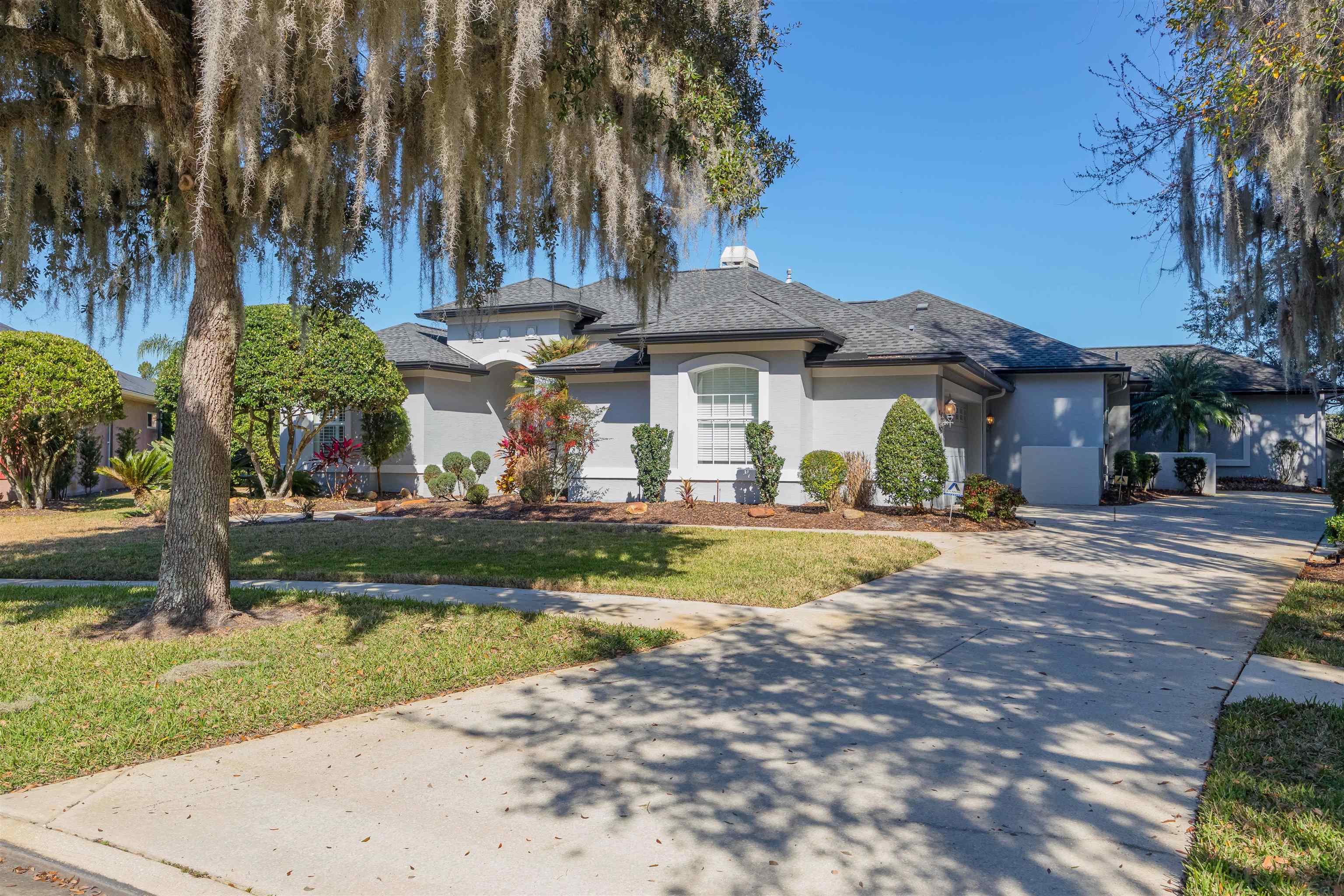 Image 8 of 91 For 281 Pinehurst Pointe Dr