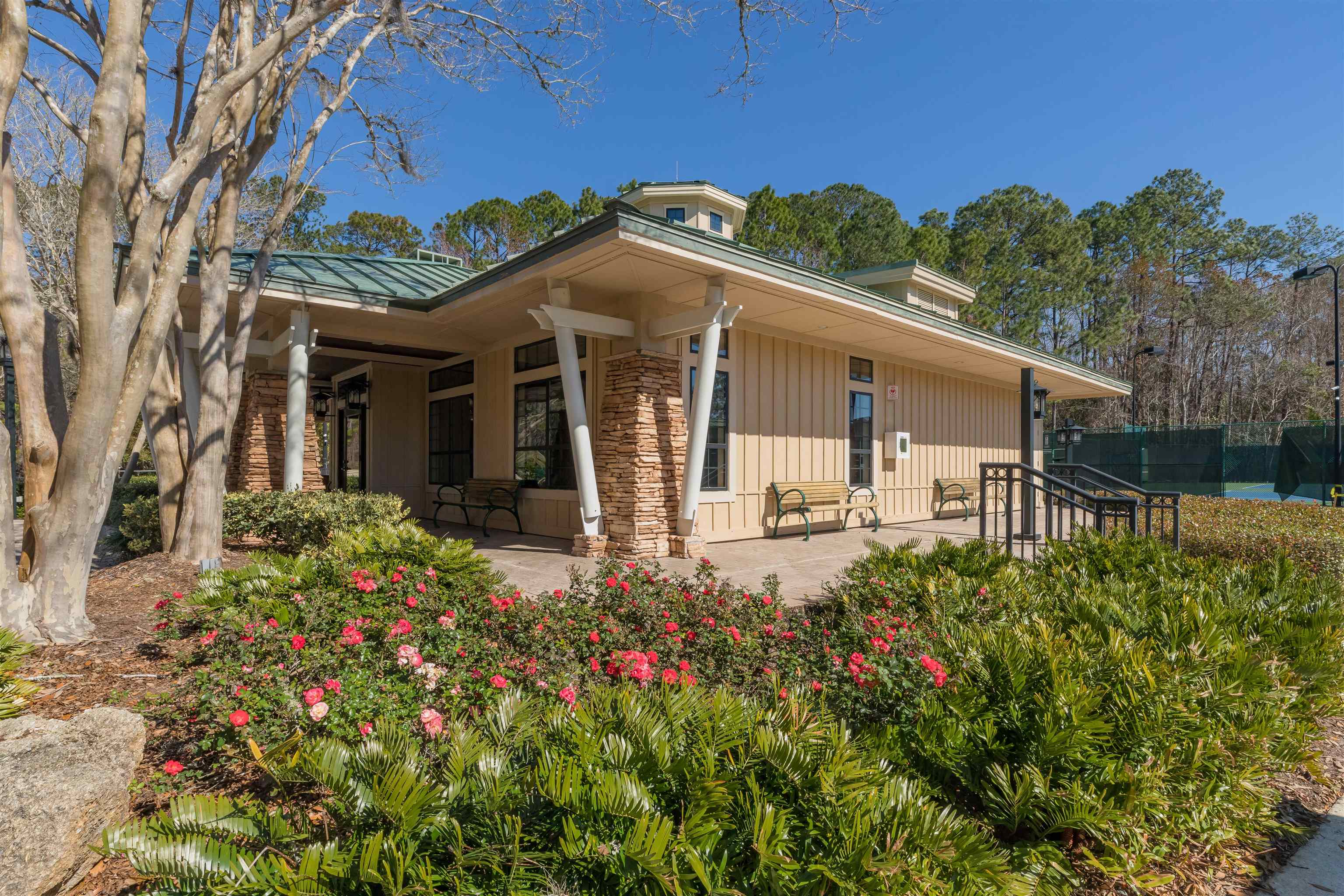 Image 82 of 91 For 281 Pinehurst Pointe Dr