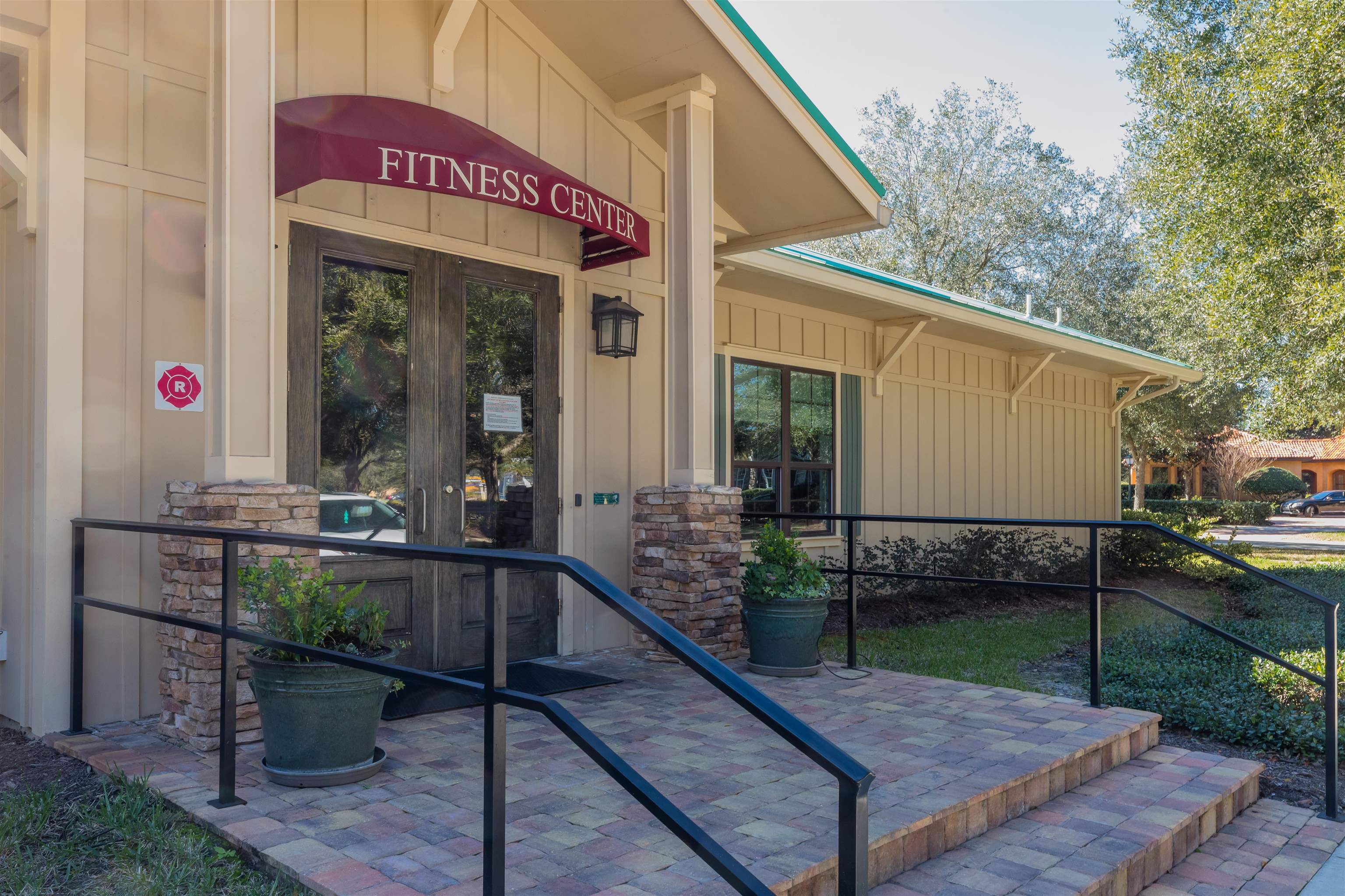 Image 84 of 91 For 281 Pinehurst Pointe Dr