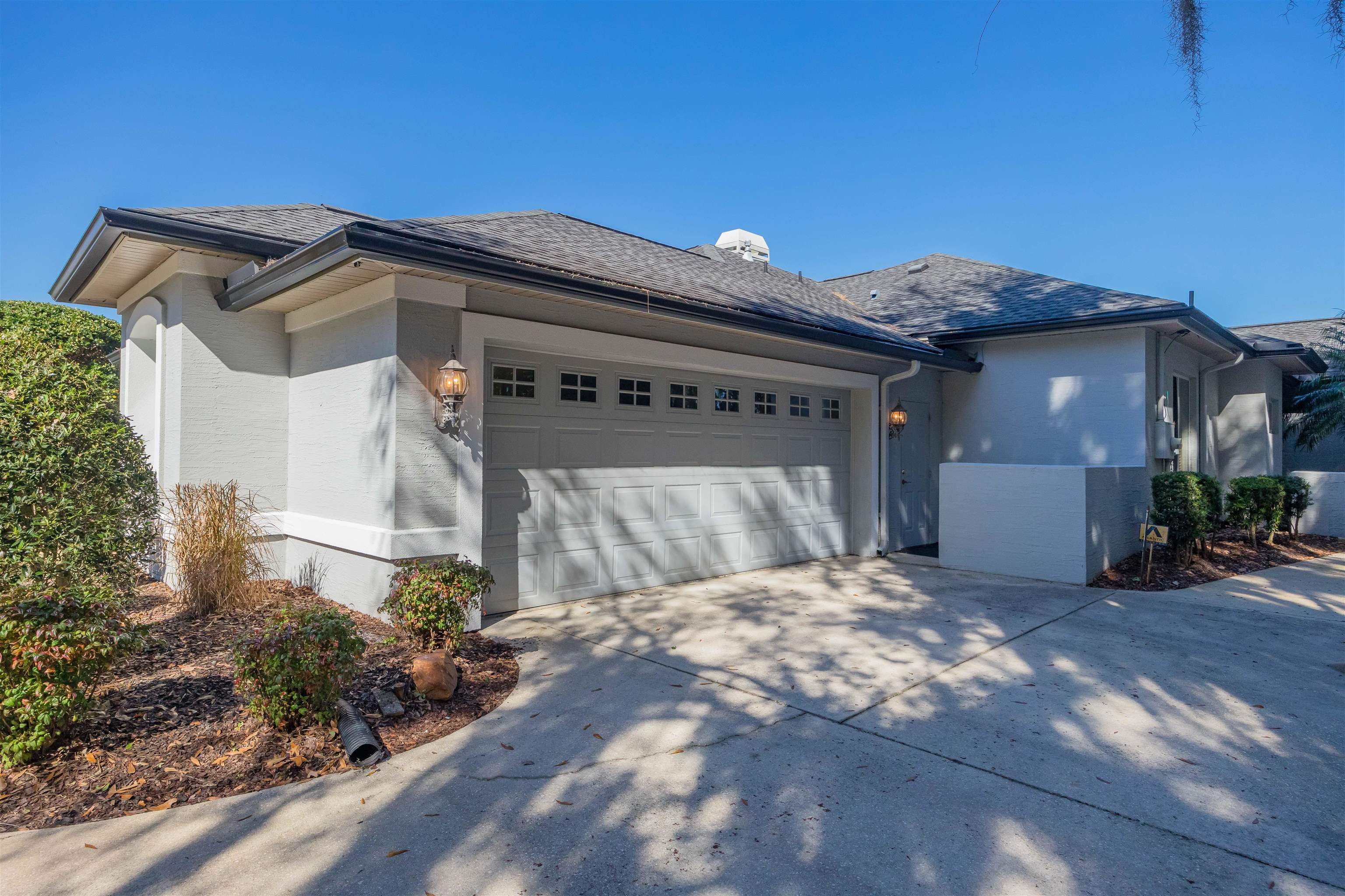 Image 9 of 91 For 281 Pinehurst Pointe Dr