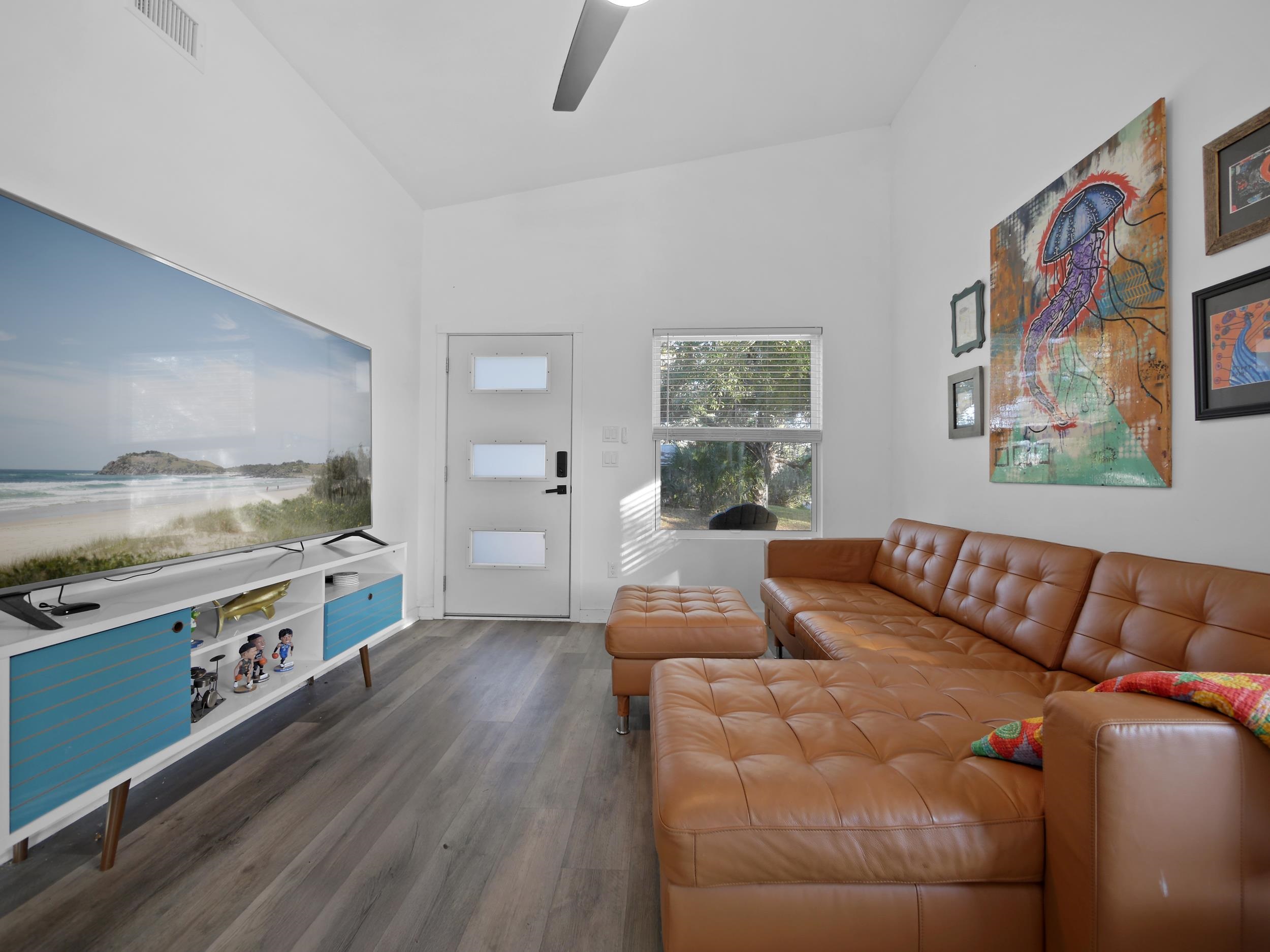 Image 10 of 40 For 50 Florida Ave + Guest House