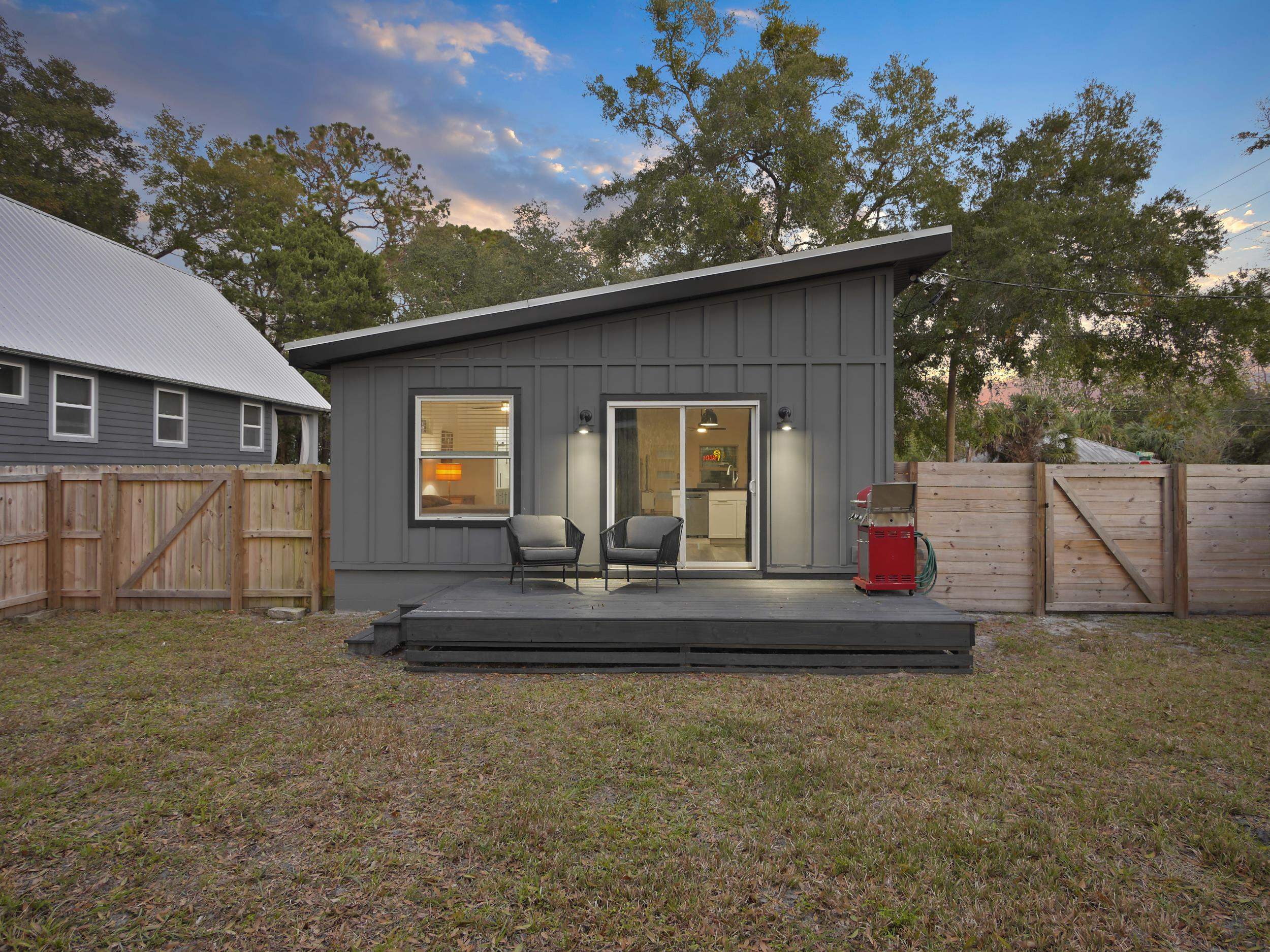 Image 29 of 40 For 50 Florida Ave + Guest House