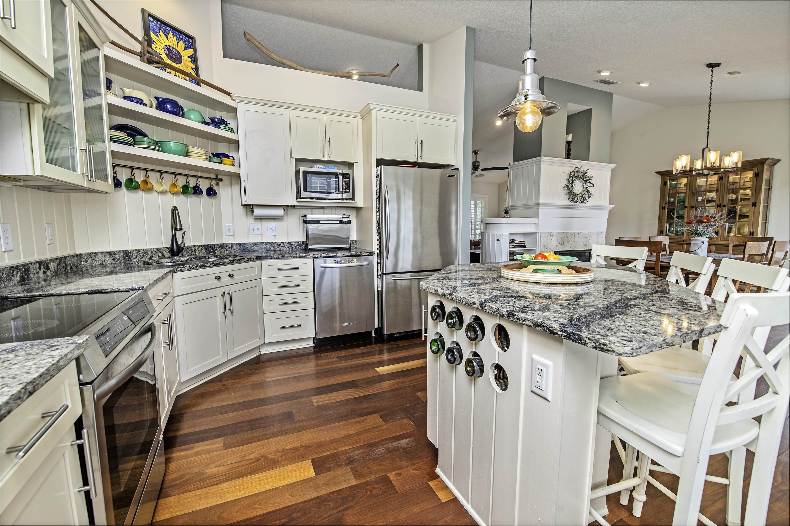 Image 14 of 47 For 312 Amelia Court