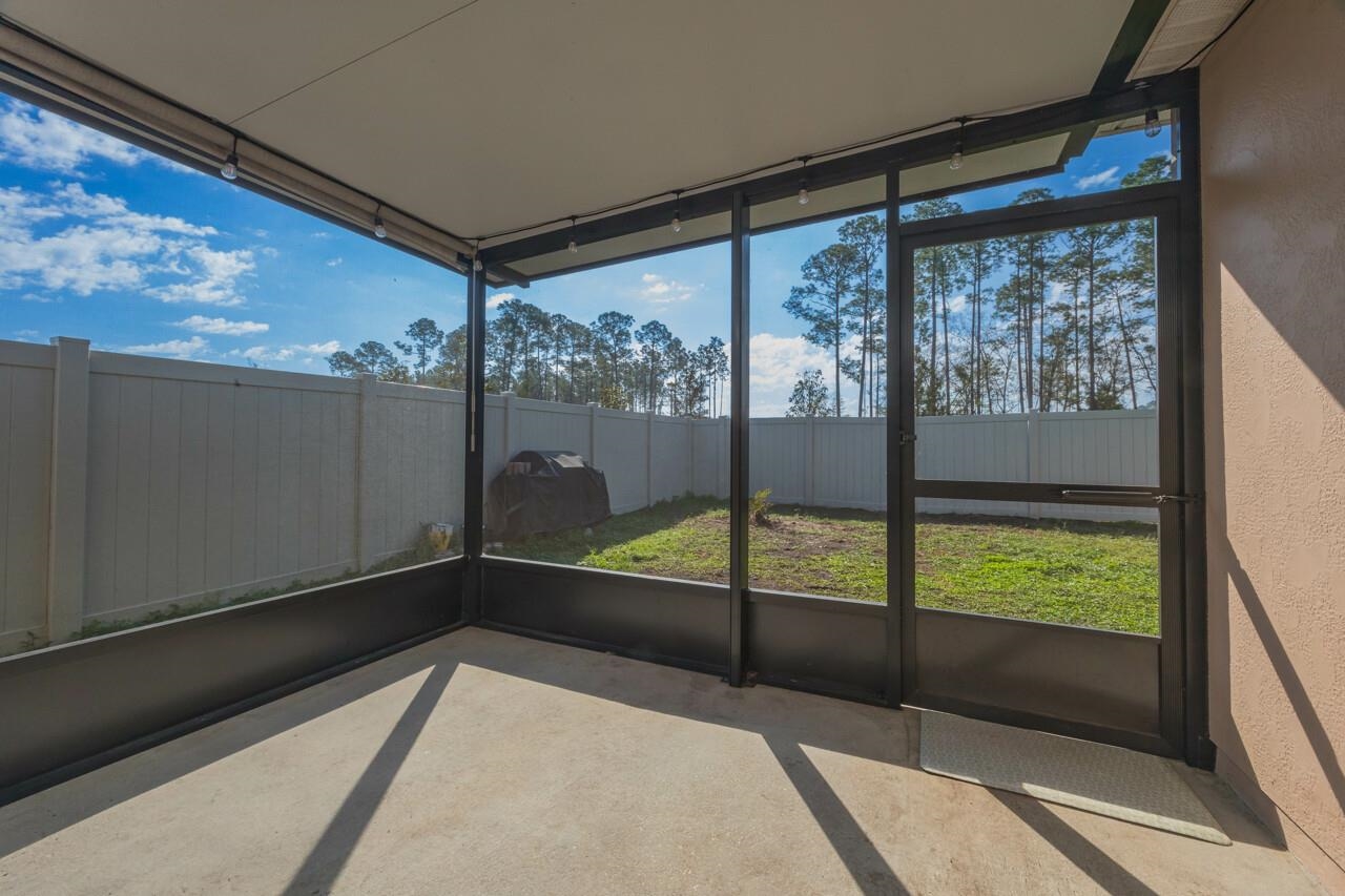 Image 19 of 49 For 137 Caminha Rd