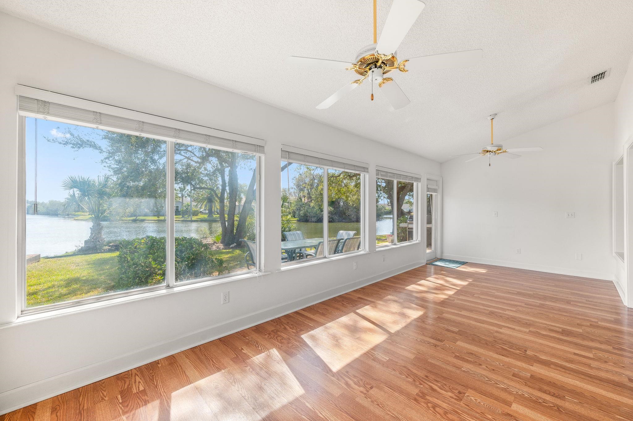 Image 11 of 53 For 613 Nautical Way