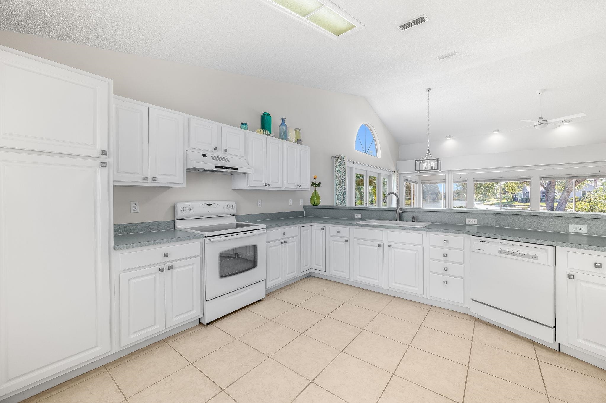 Image 16 of 53 For 613 Nautical Way