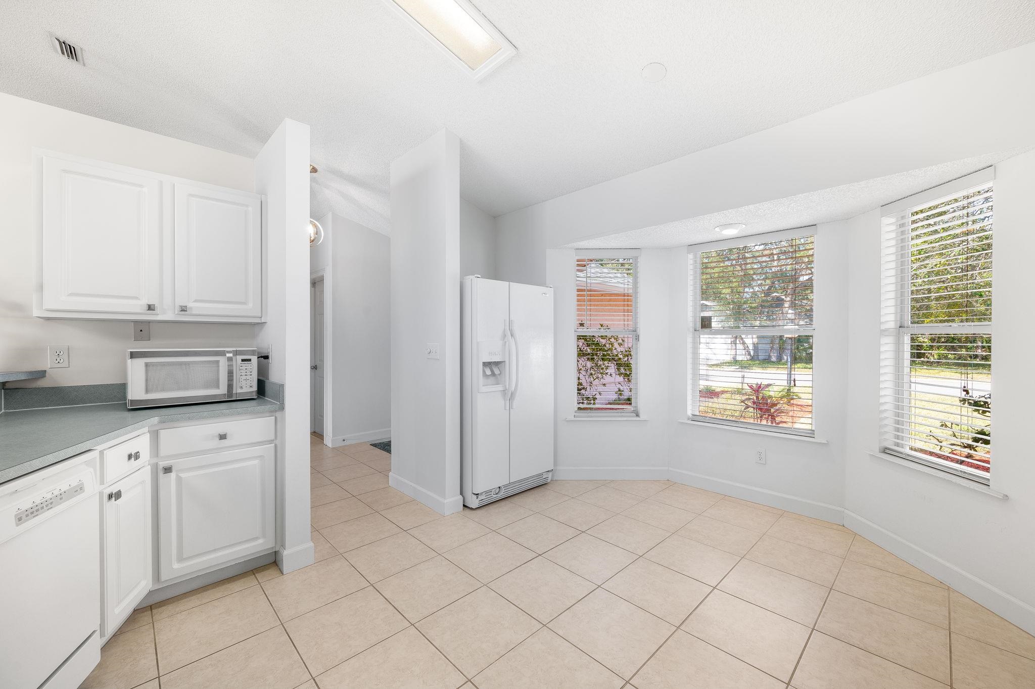Image 17 of 53 For 613 Nautical Way