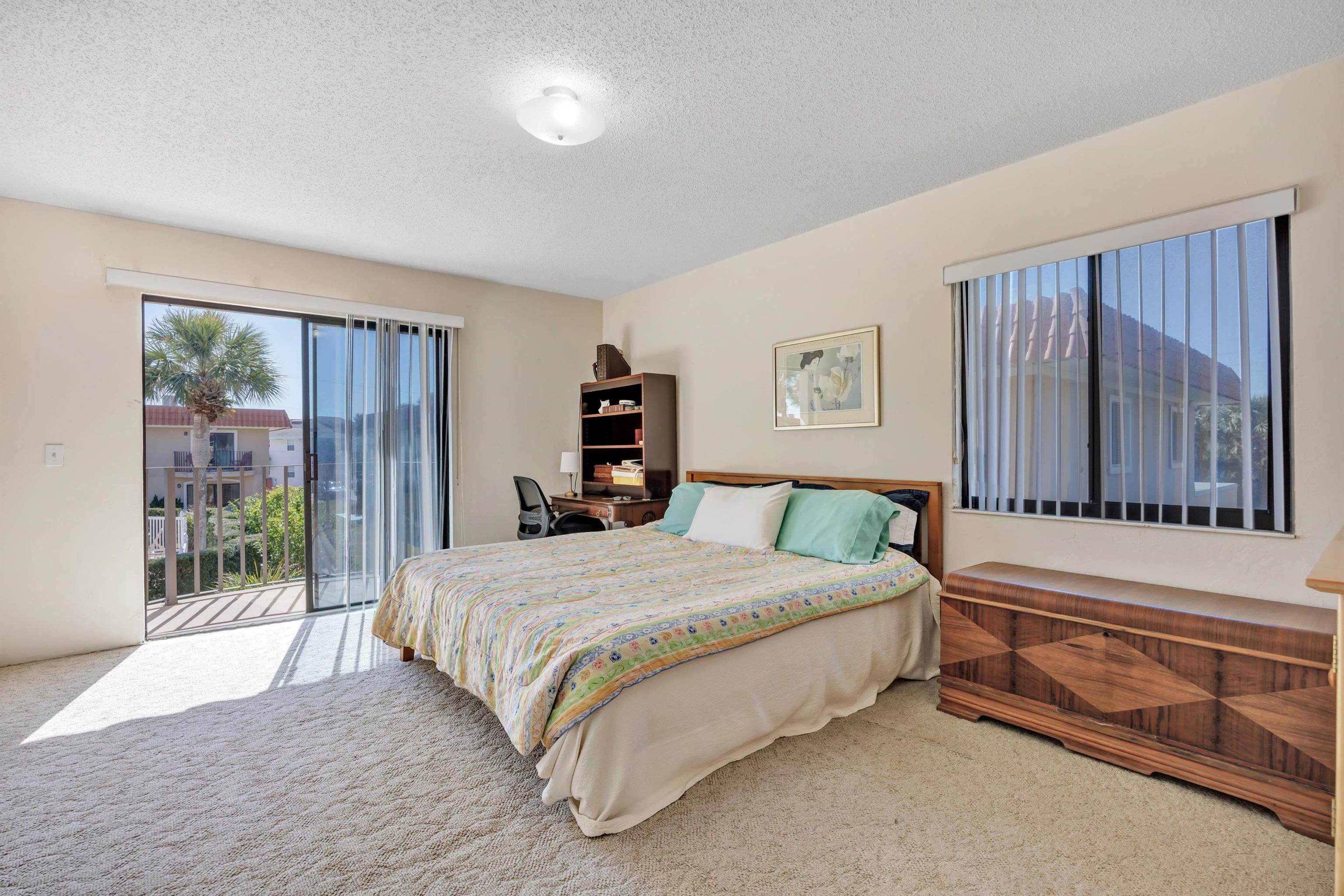Image 12 of 25 For 826 A1a Beach Blvd  46