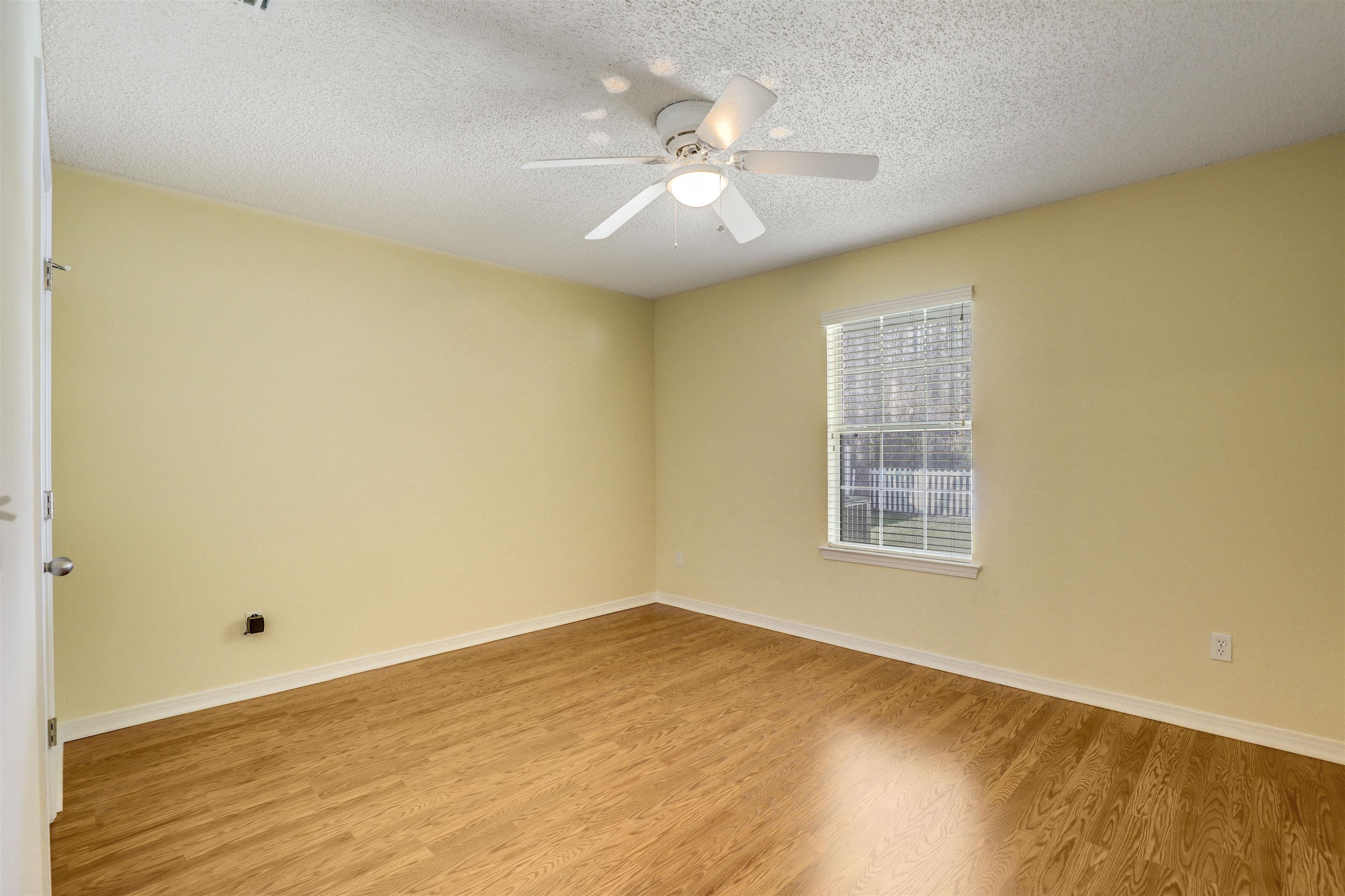 Image 15 of 49 For 3061 Silverado Cir