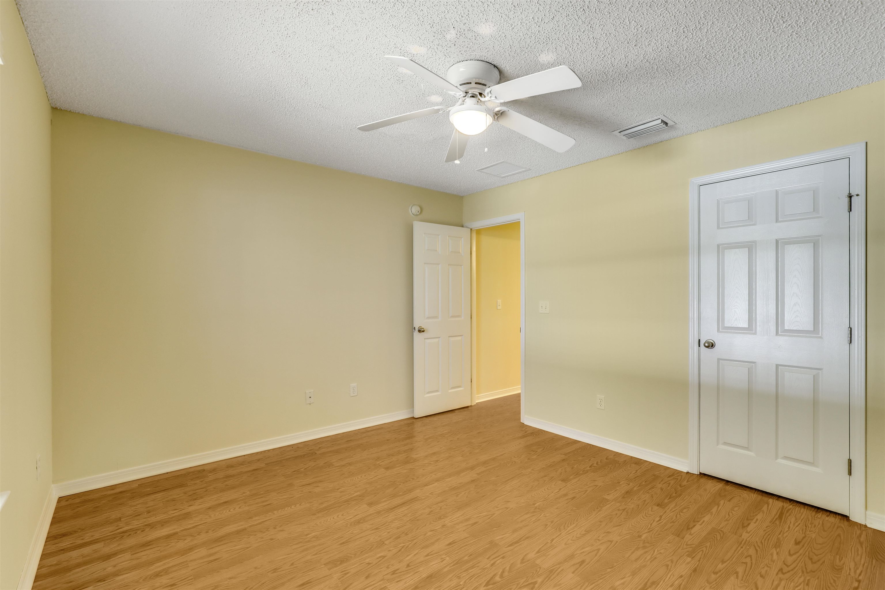 Image 16 of 49 For 3061 Silverado Cir