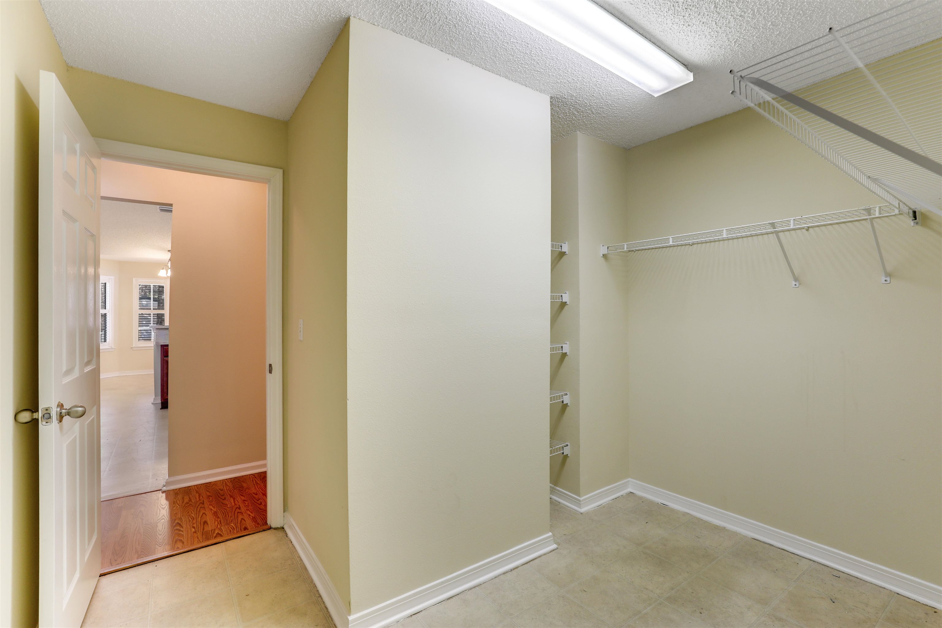 Image 29 of 49 For 3061 Silverado Cir