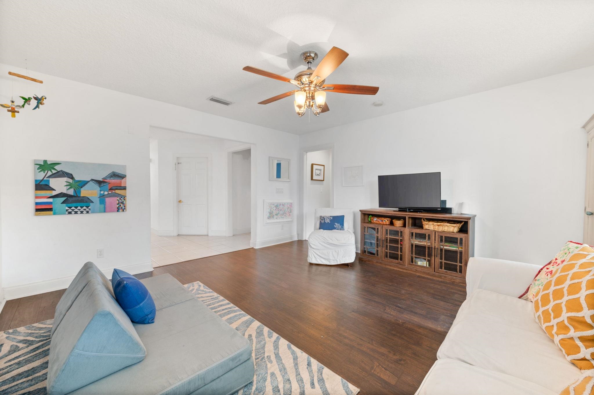 Image 31 of 45 For 178 Sunset Circle North