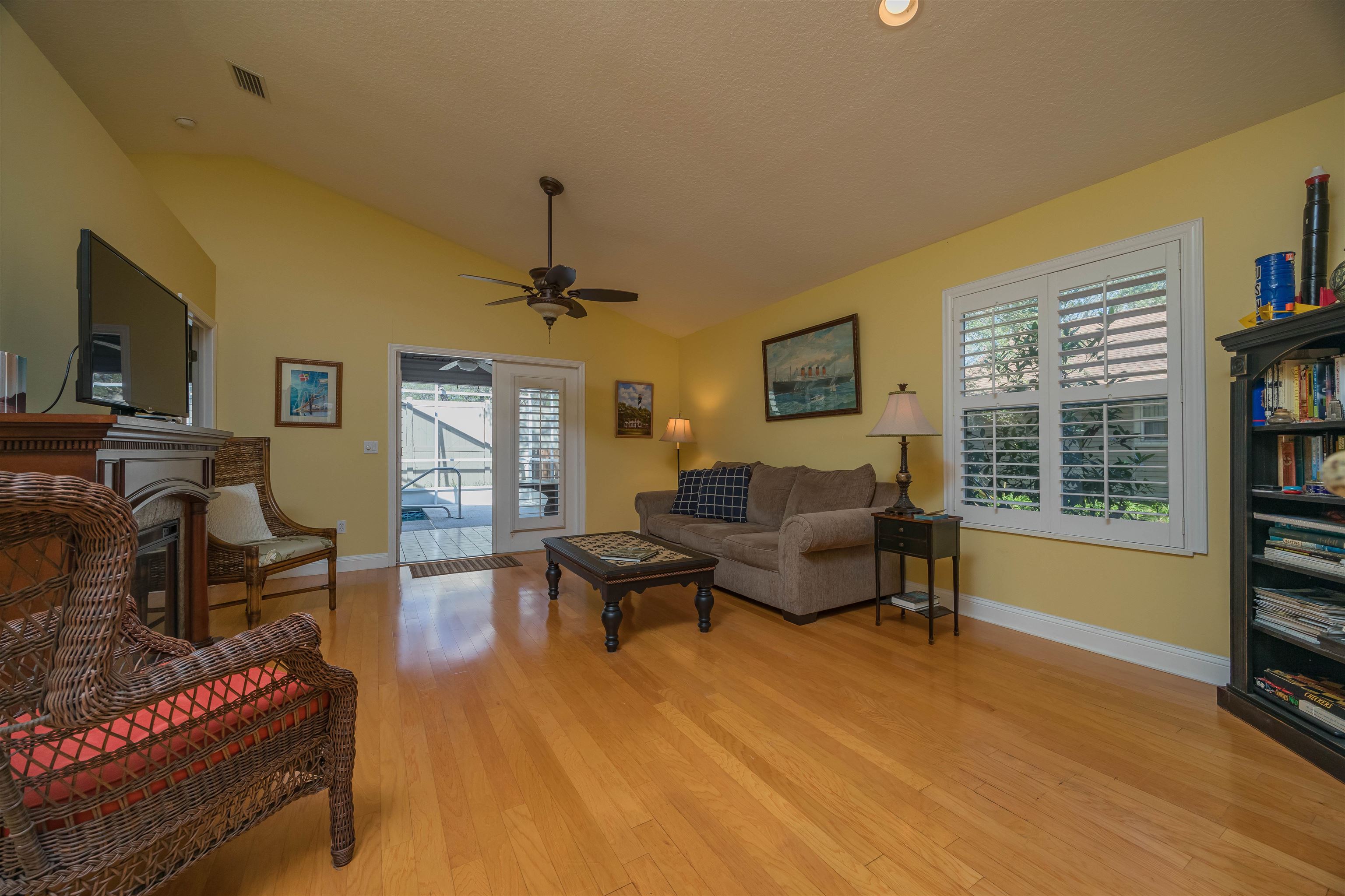 Image 16 of 49 For 612 Nautical Way