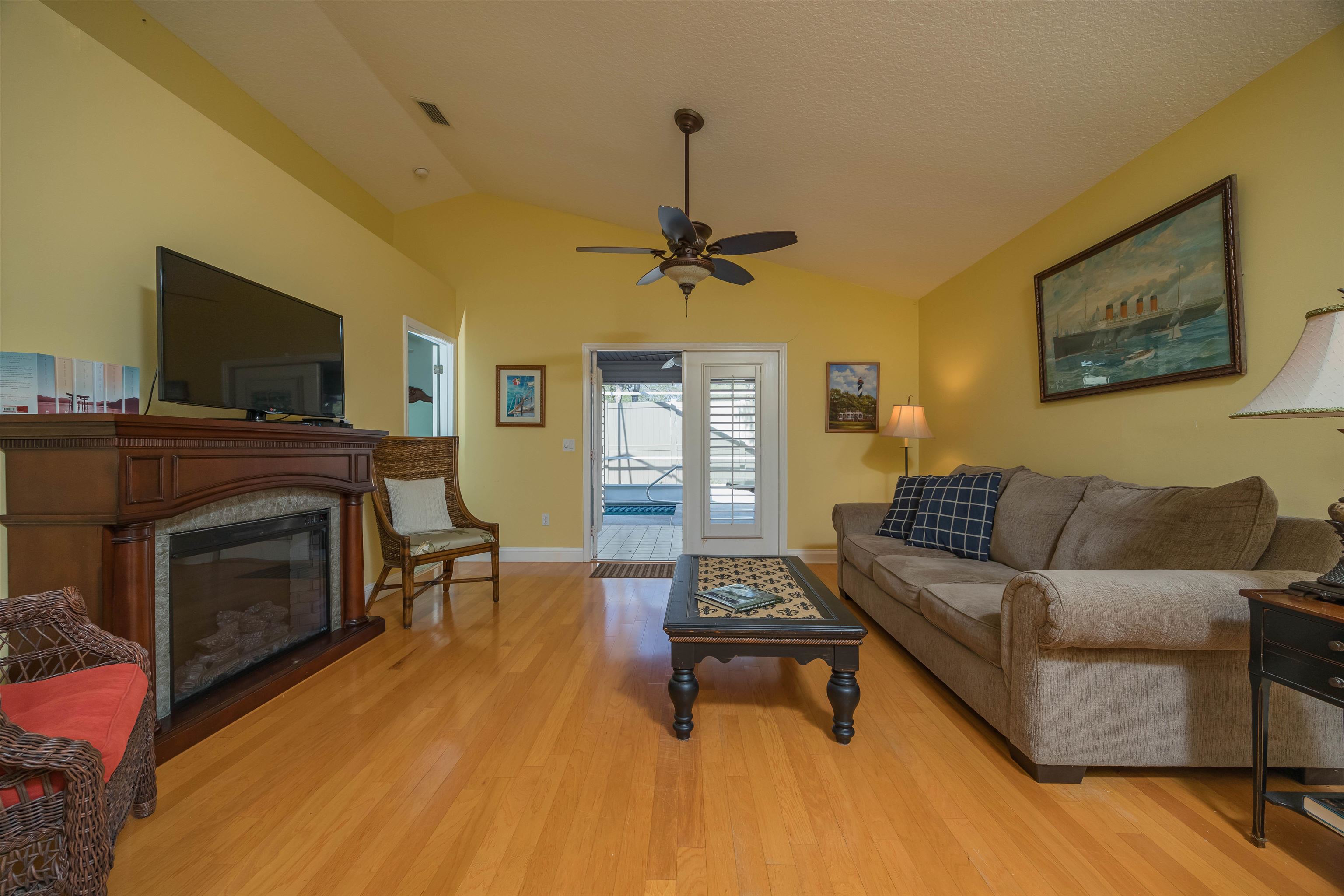 Image 17 of 49 For 612 Nautical Way